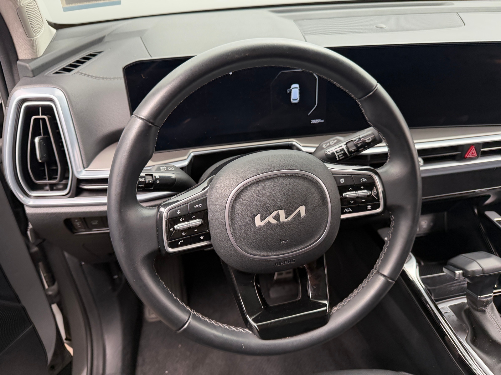 Thumbnail: 2025 Kia Sorento - 4