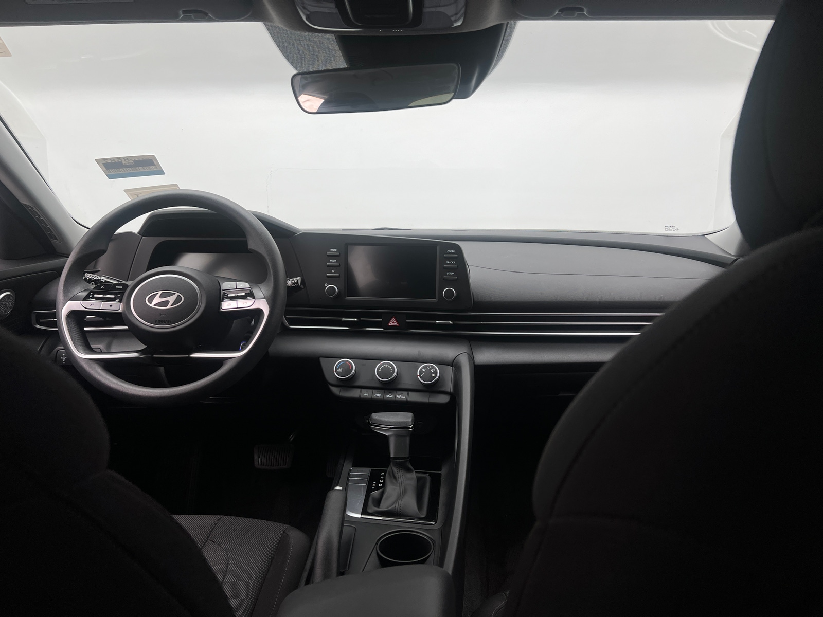 Thumbnail: 2025 Hyundai Elantra - 3