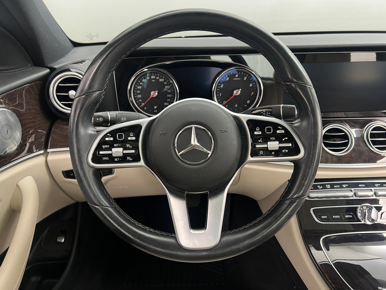 Thumbnail: 2019 Mercedes-Benz E-Class - 4