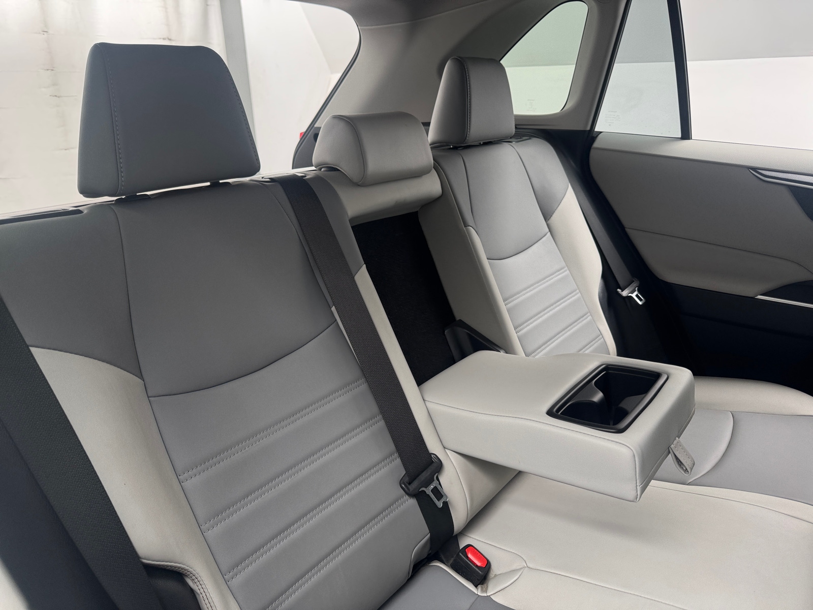 Thumbnail: 2019 Toyota RAV4 - 6