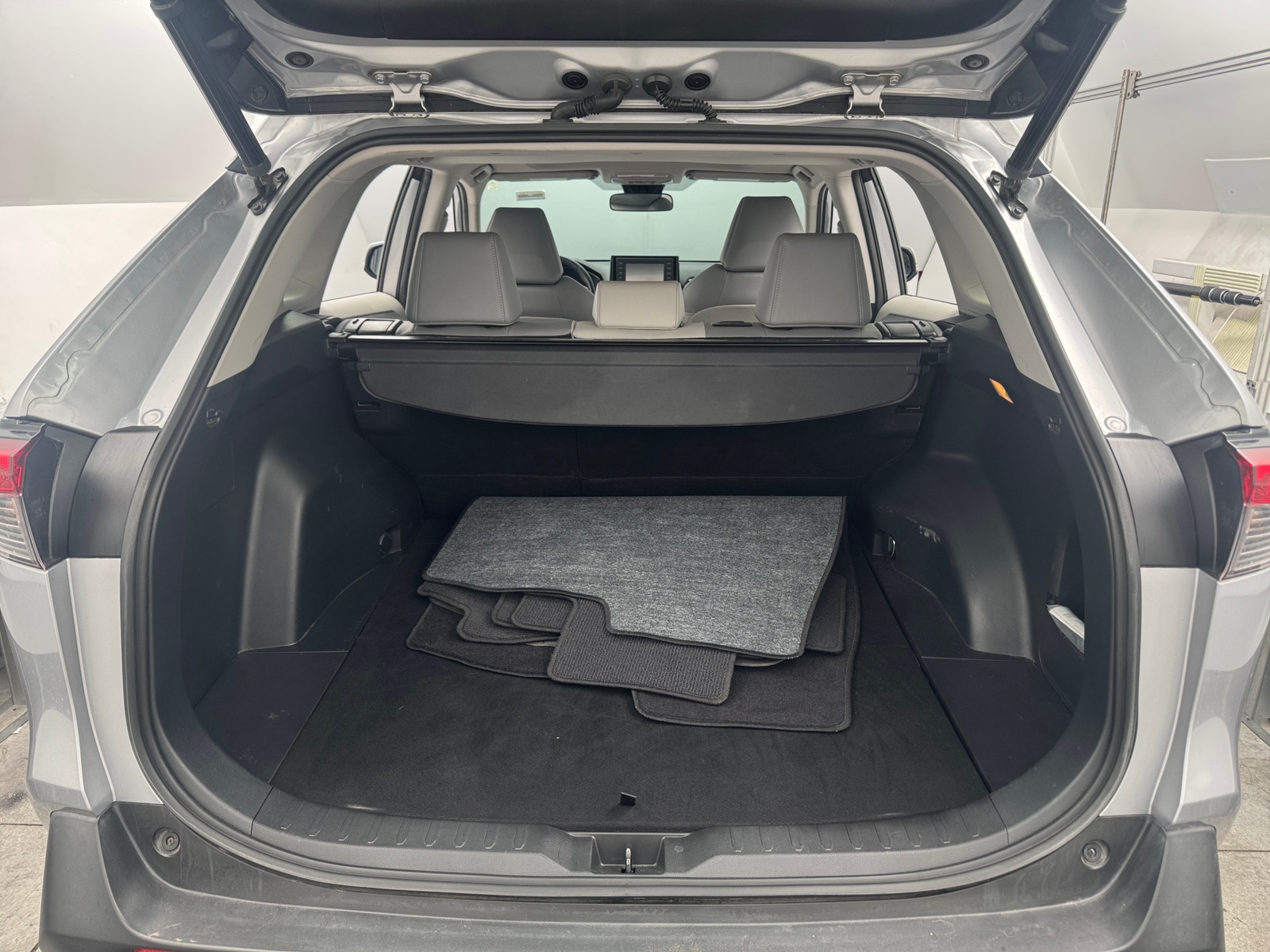 Thumbnail: 2019 Toyota RAV4 - 7