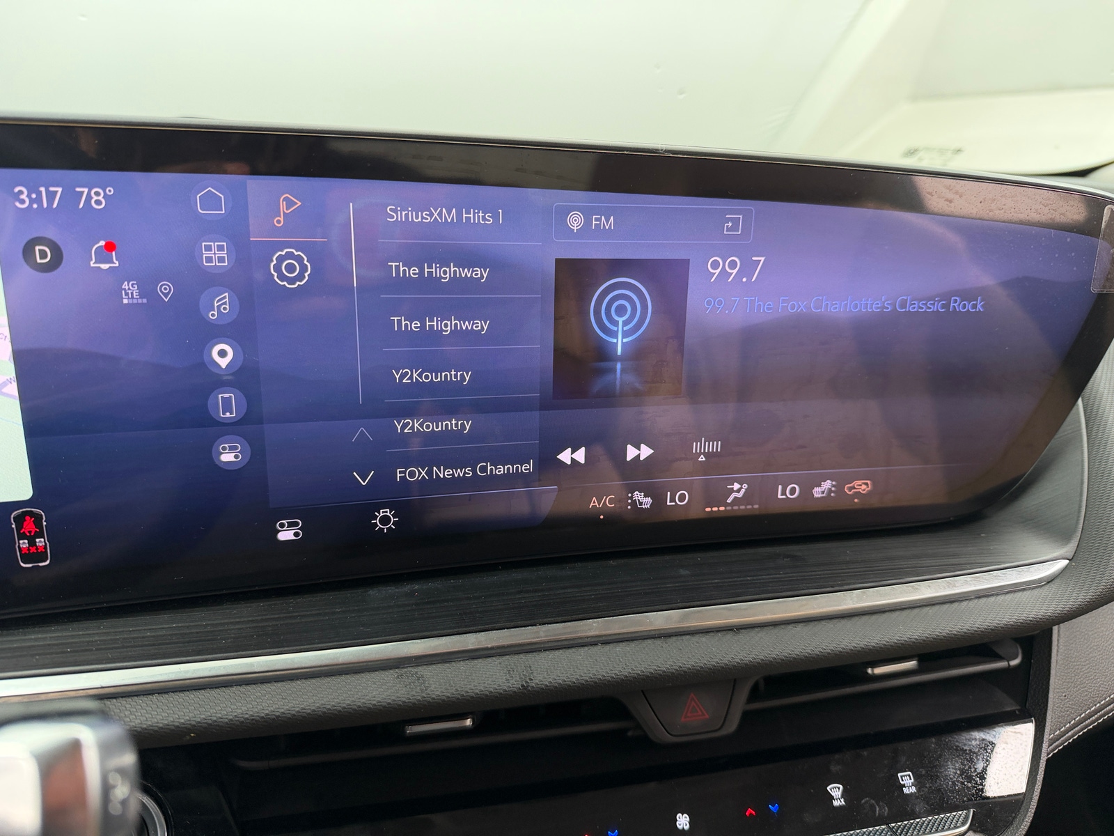 Thumbnail: 2025 Buick Envision - 3