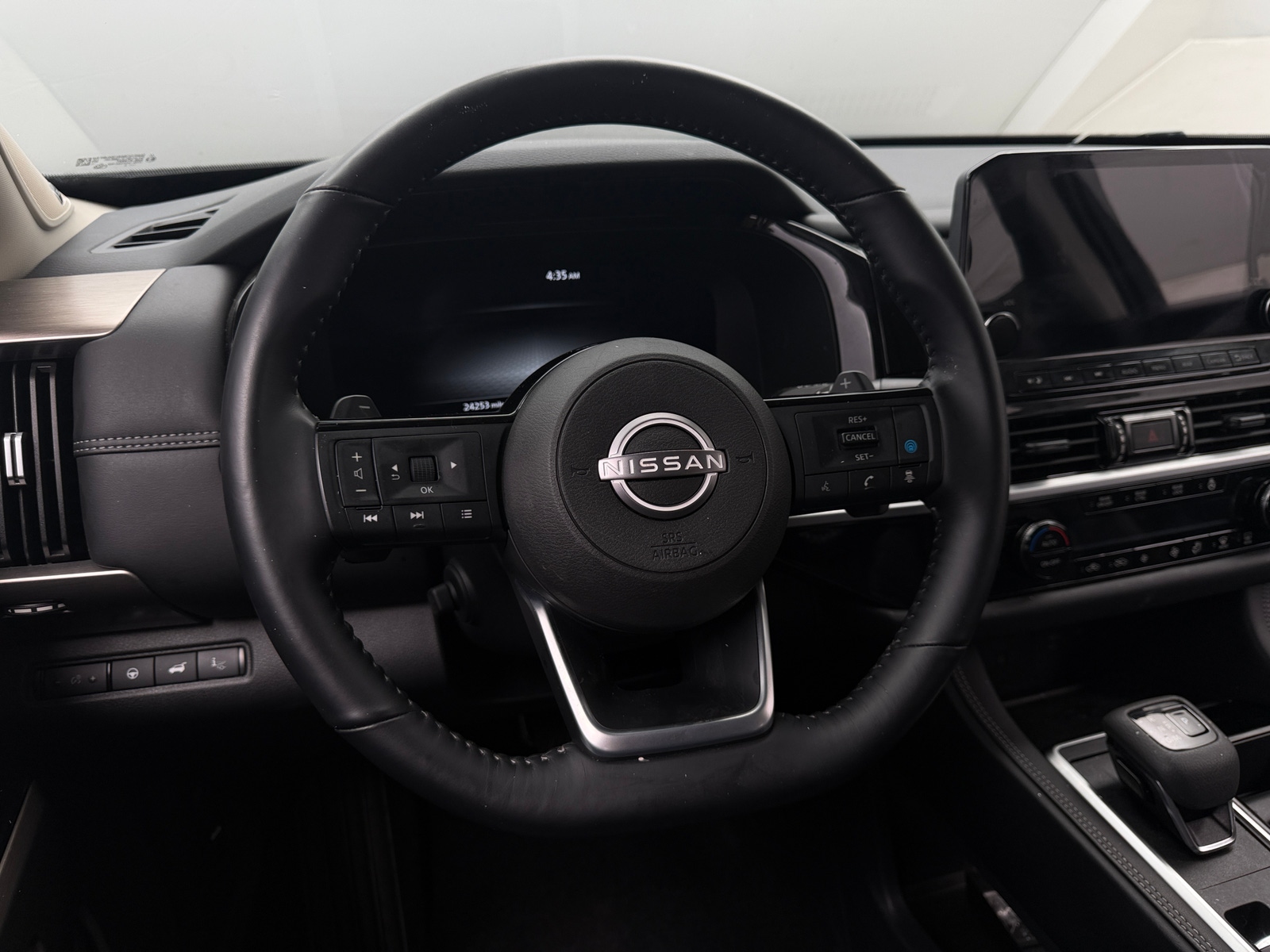 Thumbnail: 2025 Nissan Pathfinder - 4