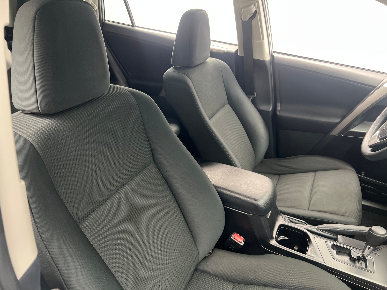 Thumbnail: 2018 Toyota RAV4 - 2