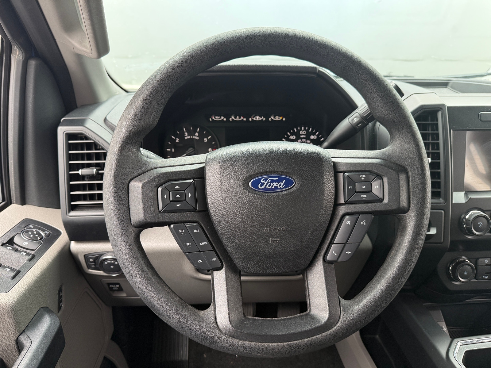 Thumbnail: 2019 Ford Econoline - 5