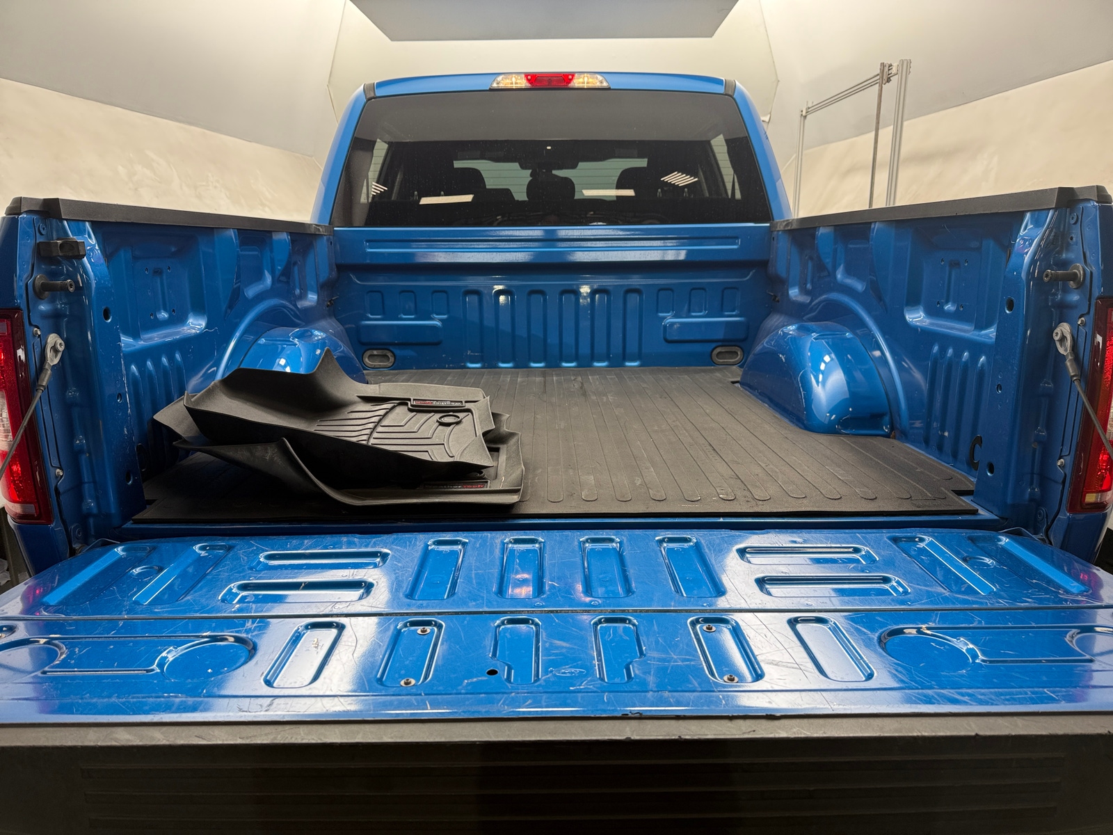 Thumbnail: 2019 Ford Econoline - 6