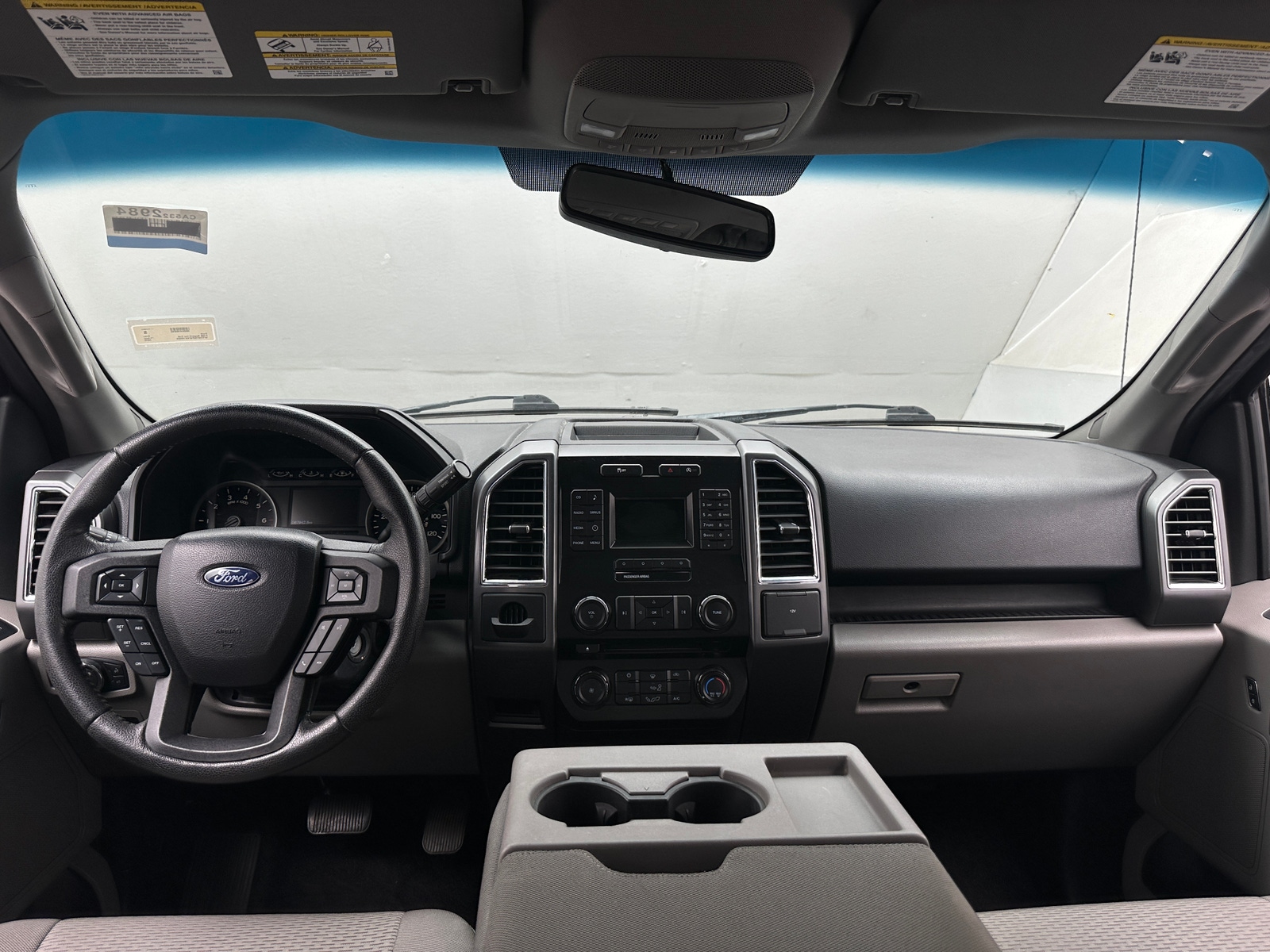 Thumbnail: 2015 Ford Econoline - 3