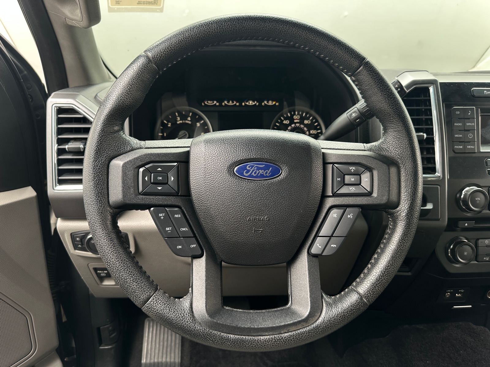 Thumbnail: 2015 Ford Econoline - 5