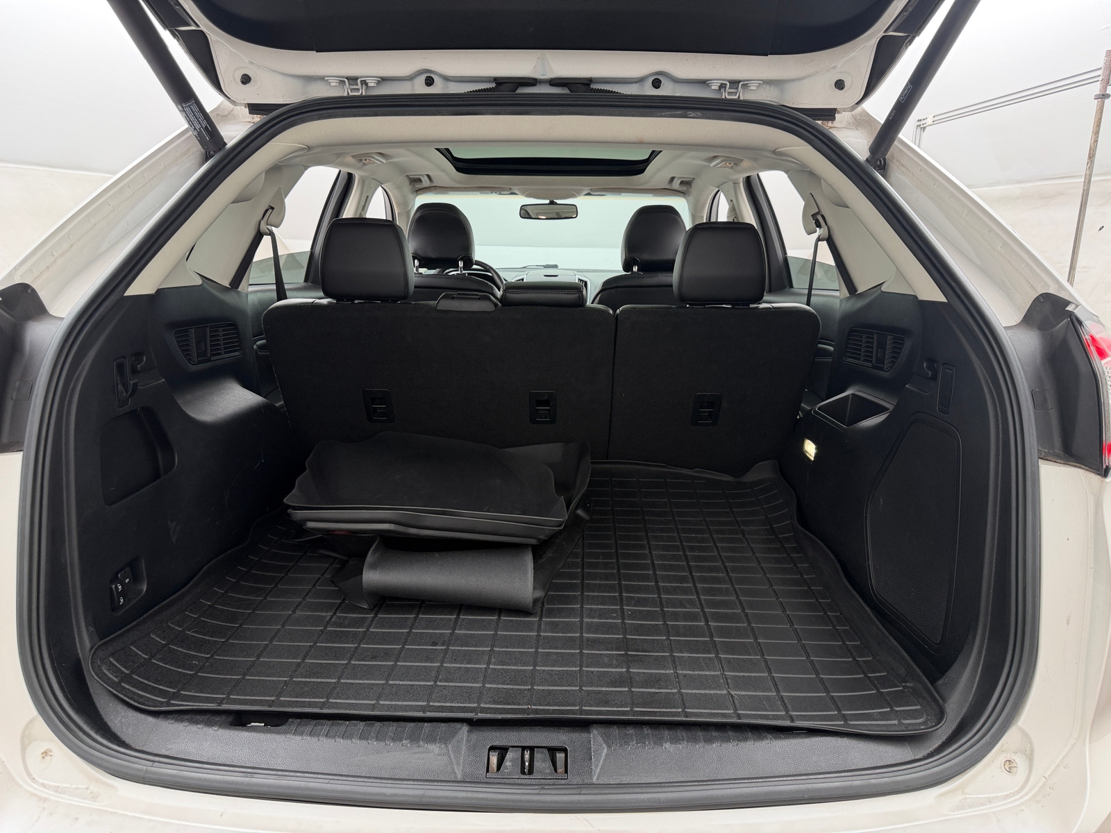Thumbnail: 2016 Ford Edge - 5