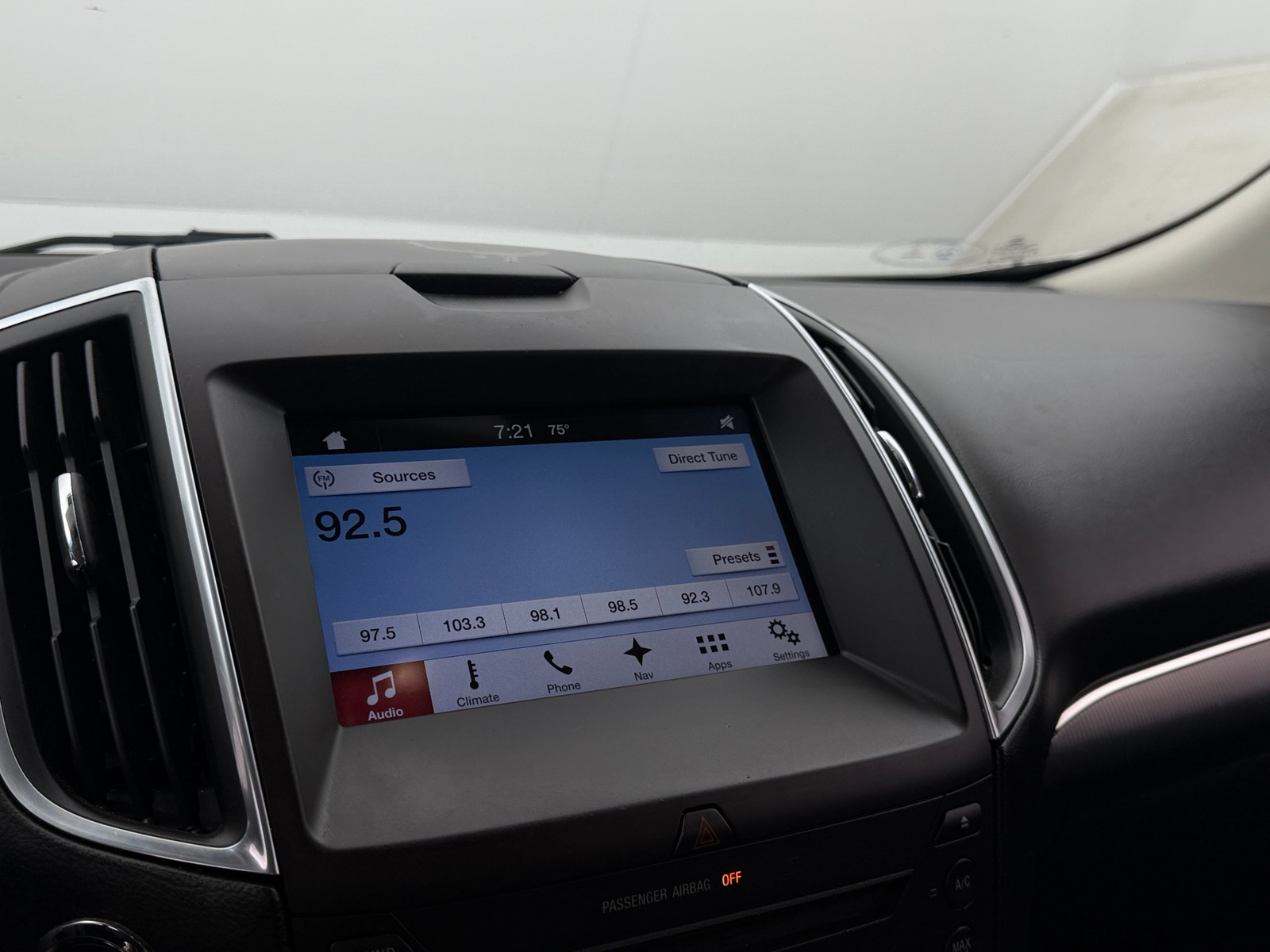 Thumbnail: 2016 Ford Edge - 3