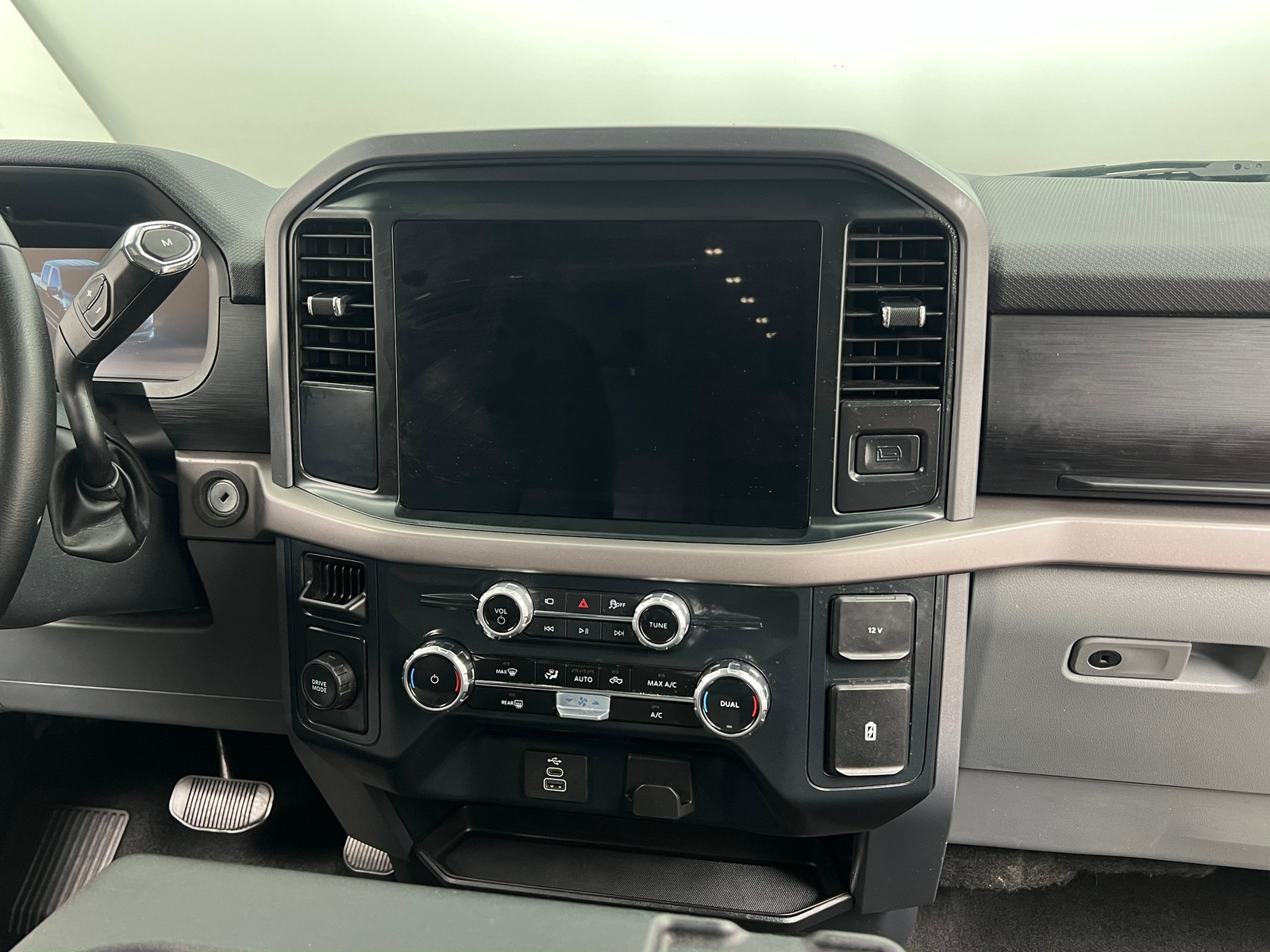 Thumbnail: 2025 Ford Econoline - 4