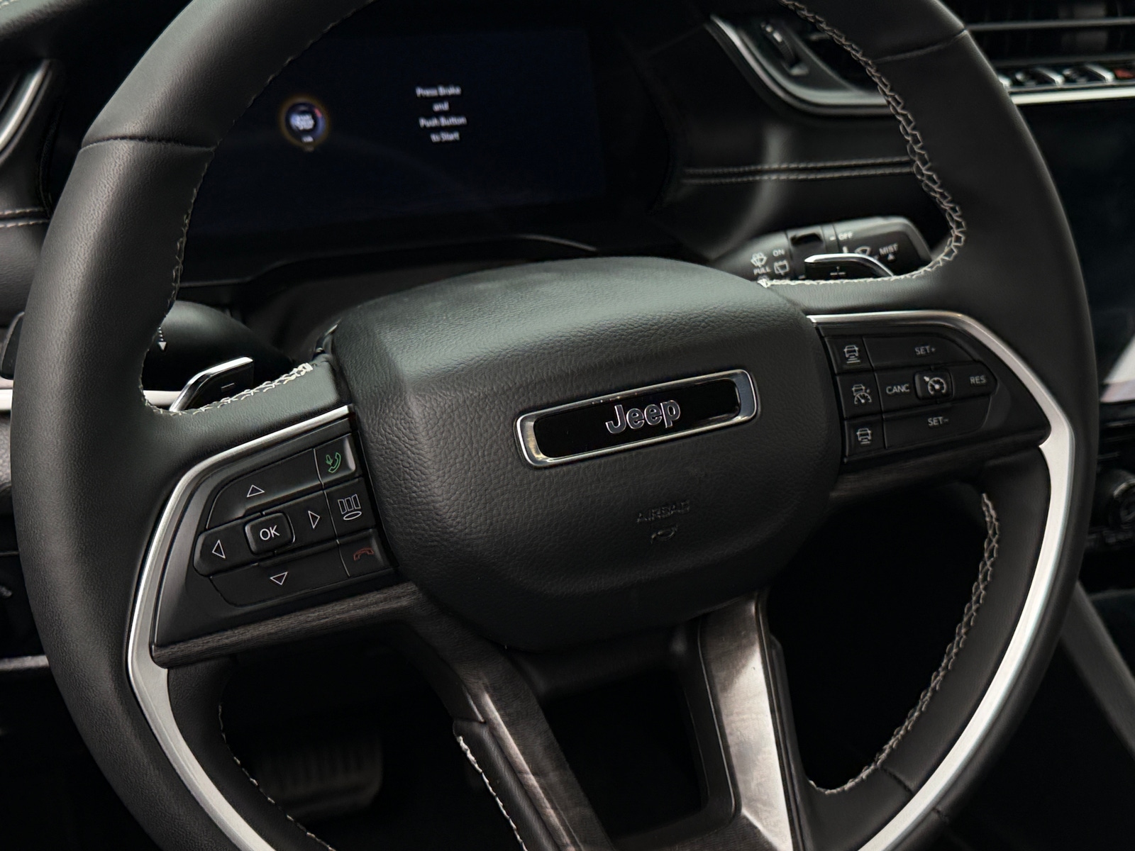 Thumbnail: 2025 Jeep Grand Cherokee L - 4