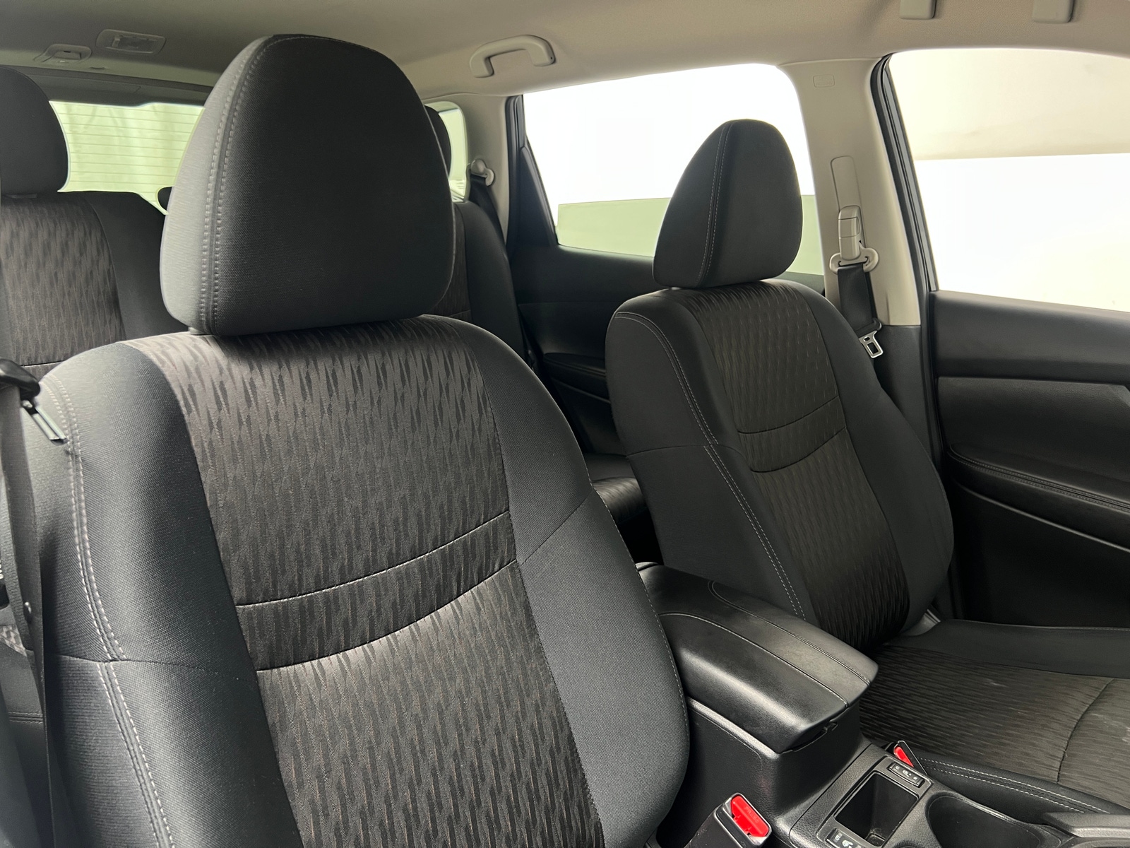 Thumbnail: 2019 Nissan Rogue - 2
