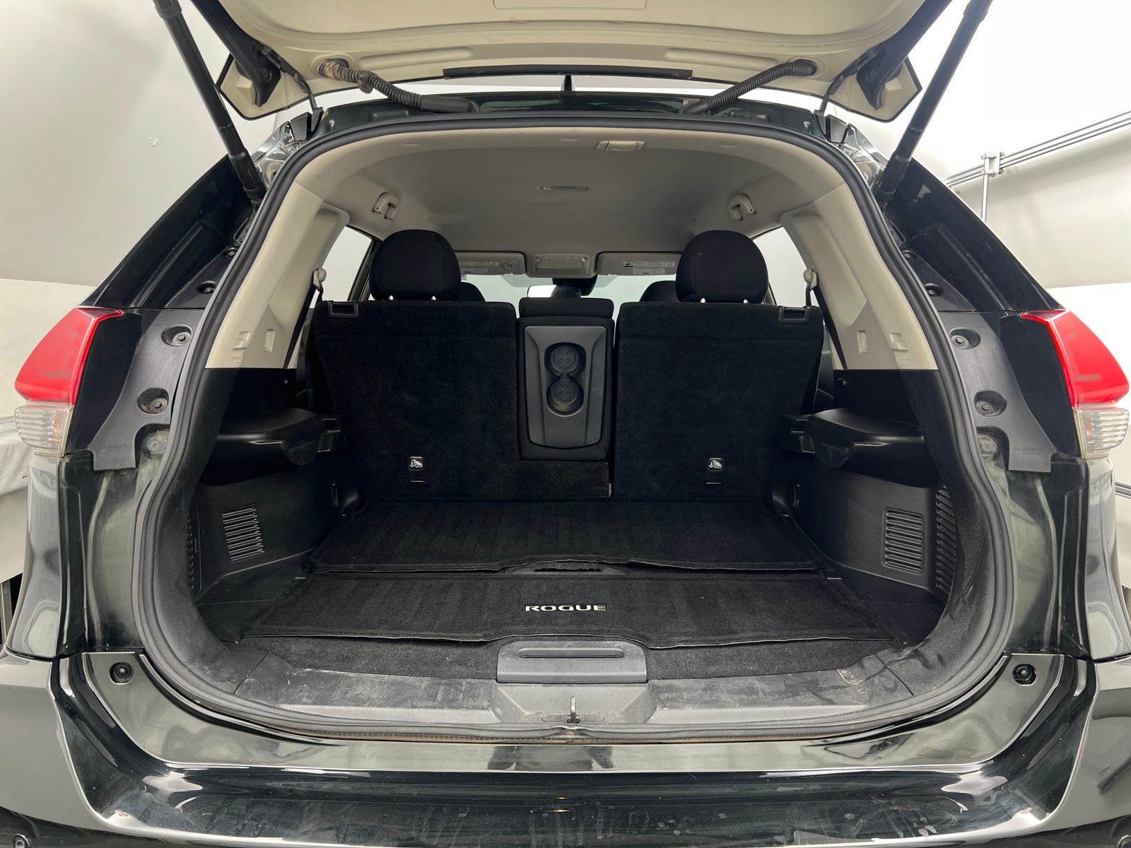 Thumbnail: 2019 Nissan Rogue - 6