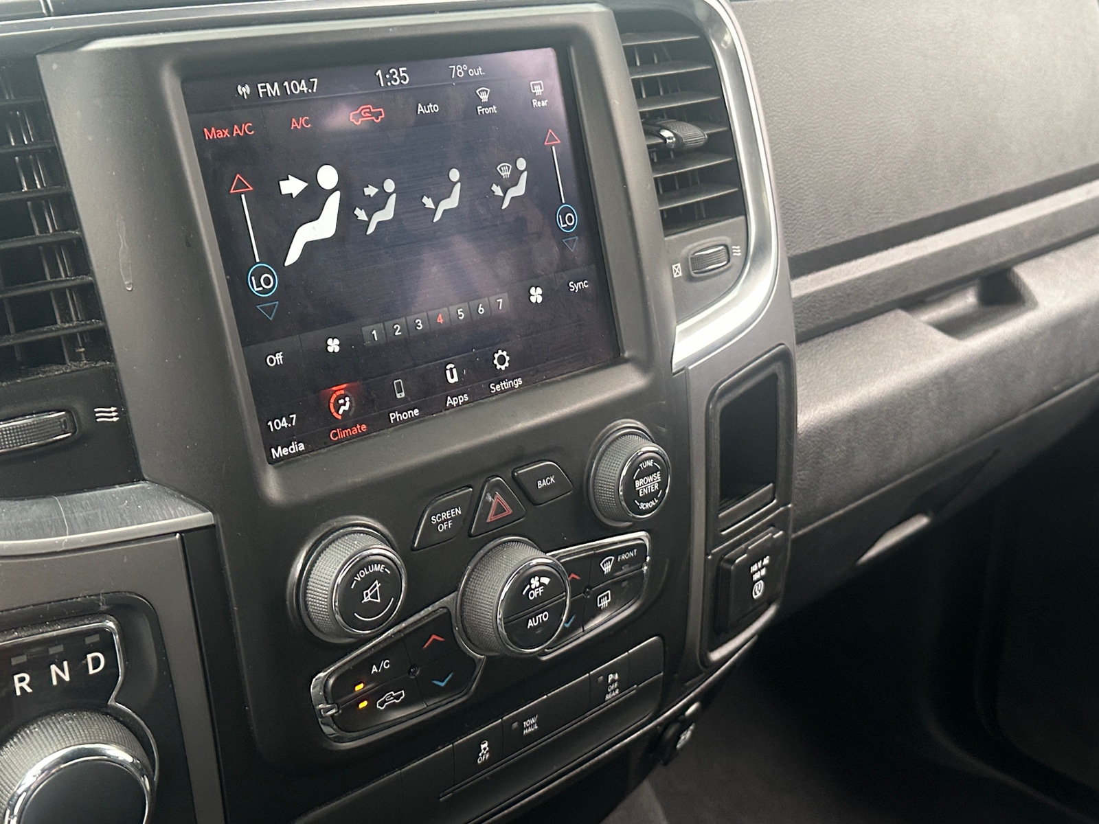 Thumbnail: 2021 RAM 1500 Classic - 4