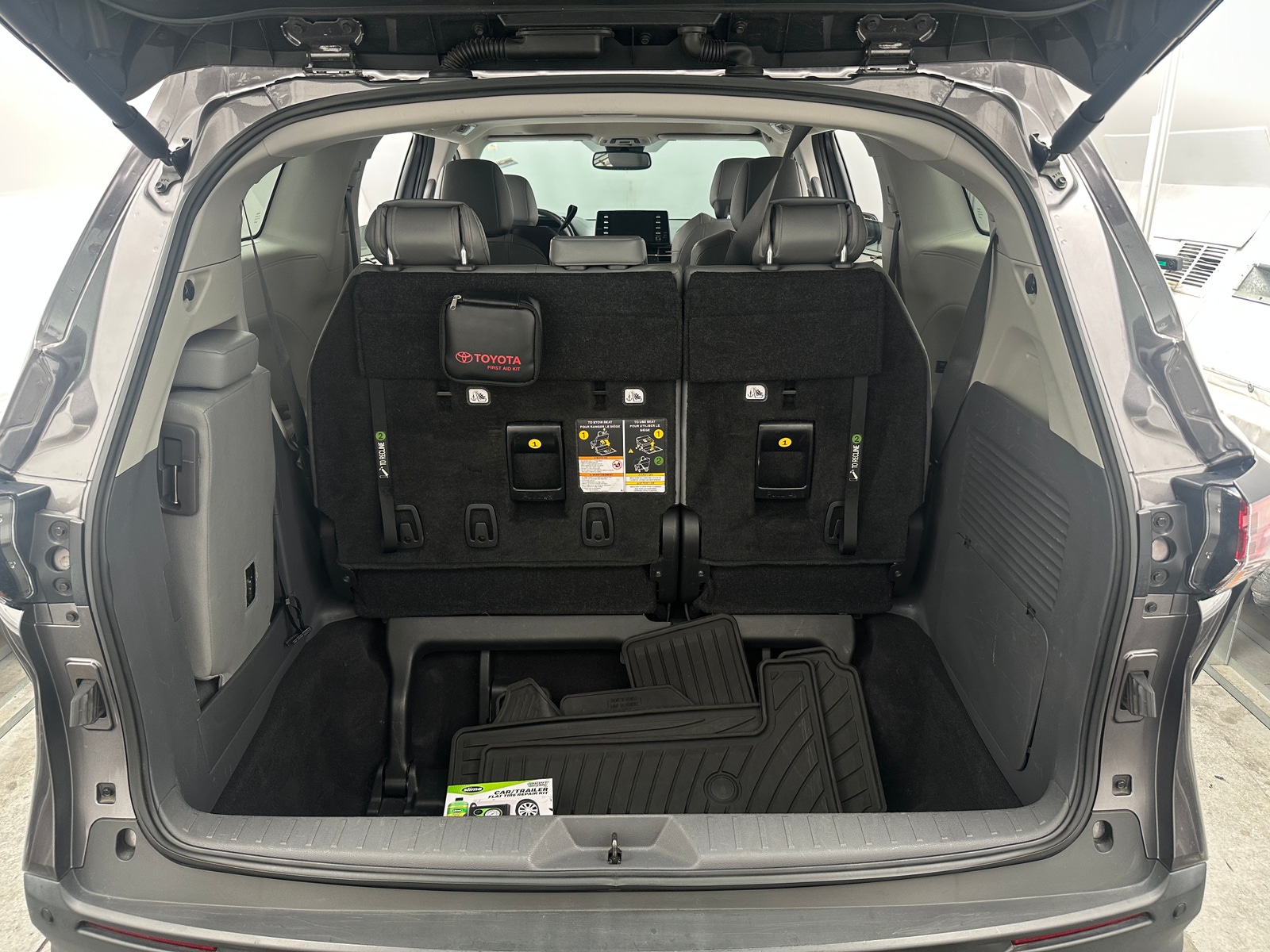 Thumbnail: 2023 Toyota Sienna - 6
