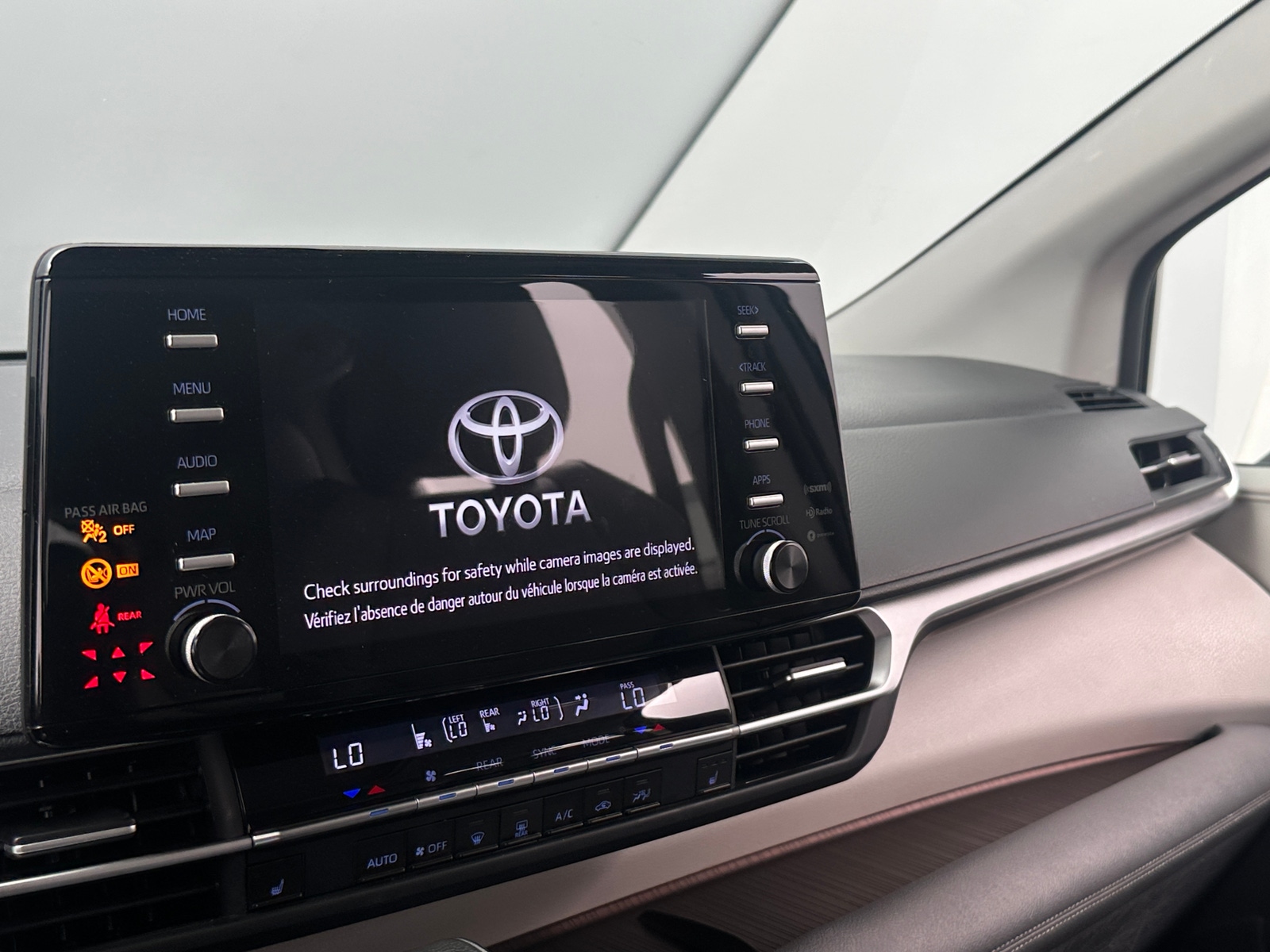 Thumbnail: 2023 Toyota Sienna - 3