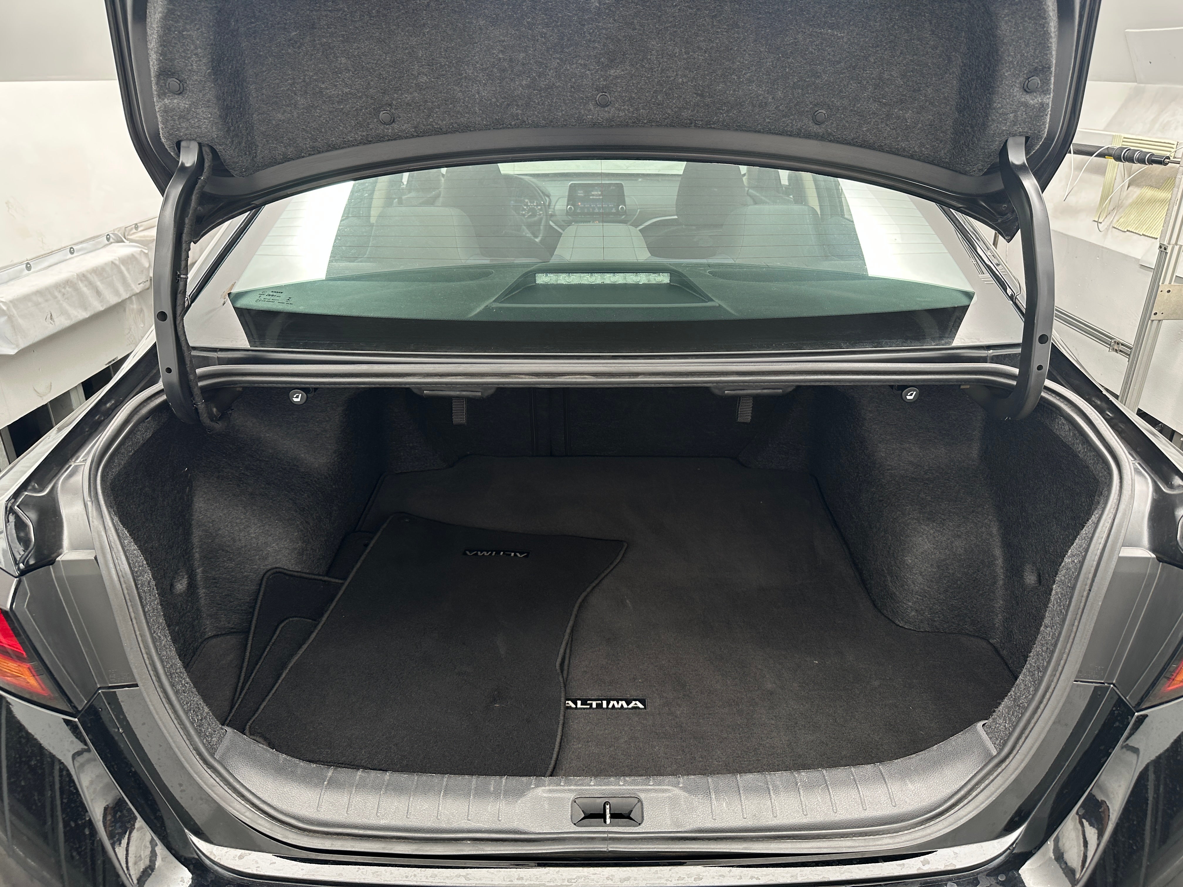 2025 Nissan Altima SV - Photo 7