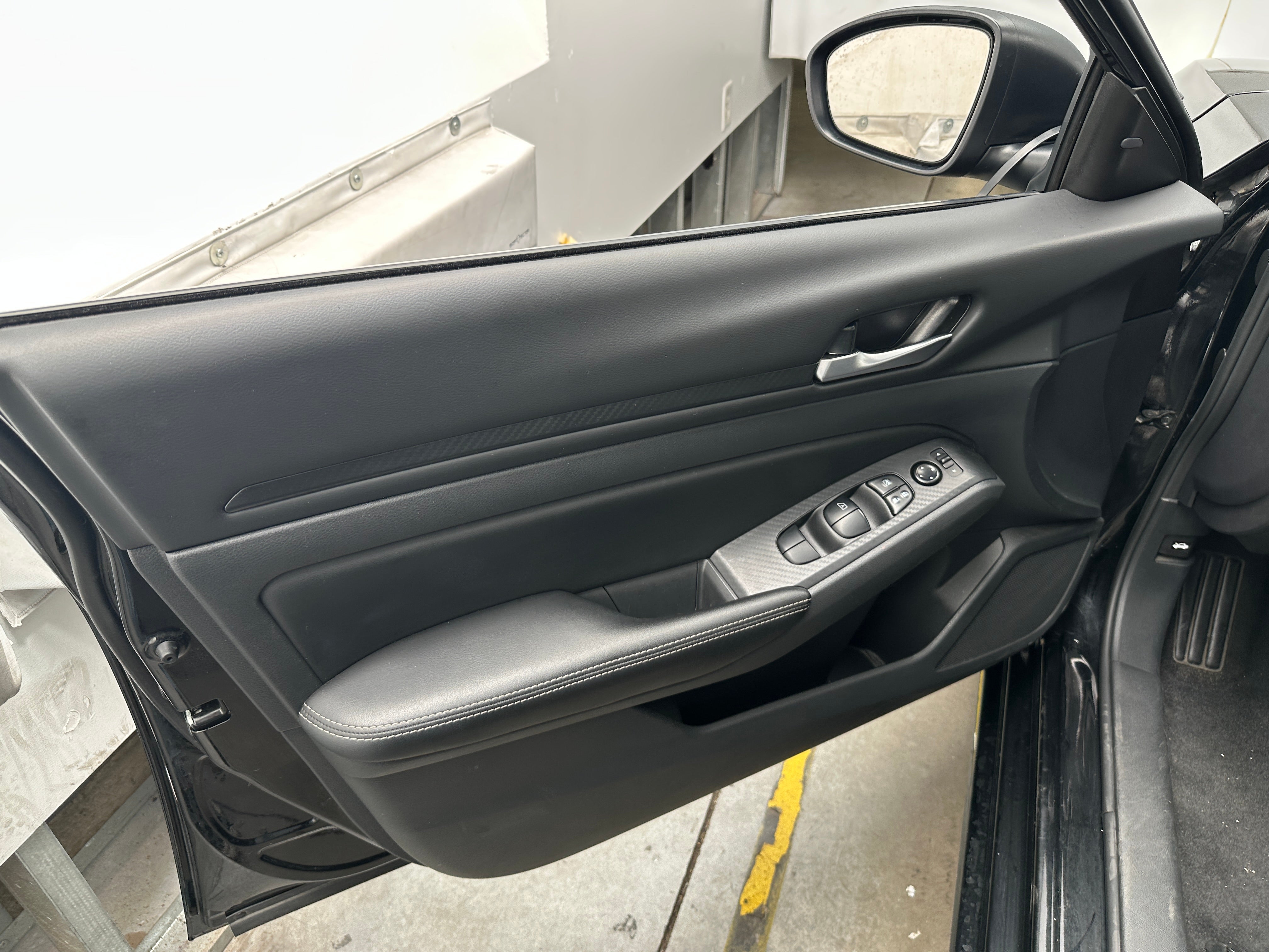 2025 Nissan Altima SV - Photo 8