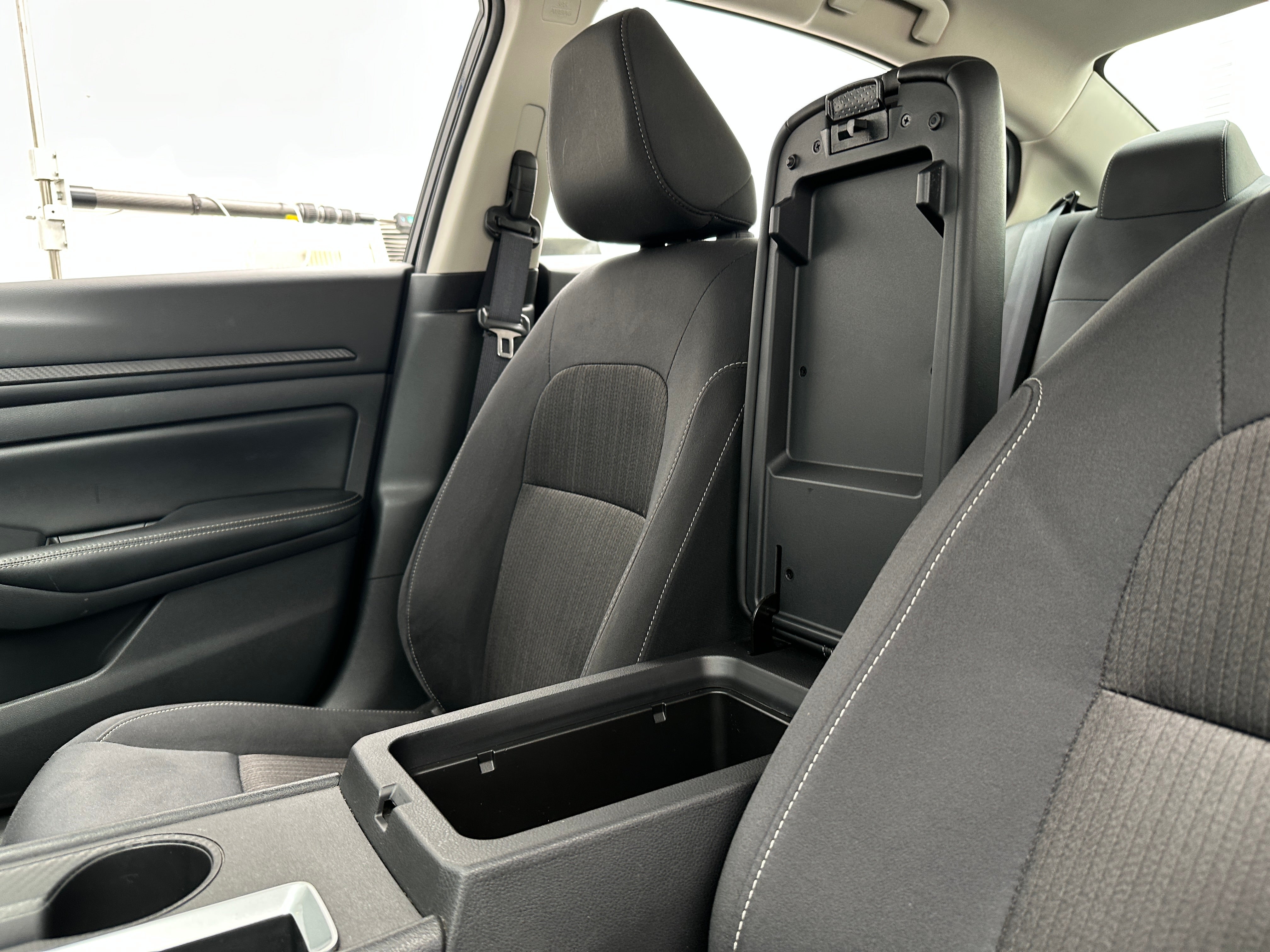 2025 Nissan Altima SV - Photo 13
