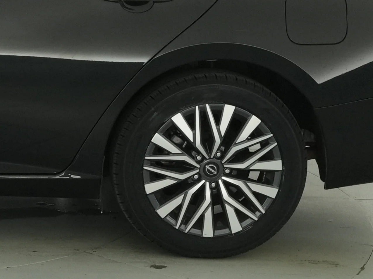 2025 Nissan Altima SV - Photo 15