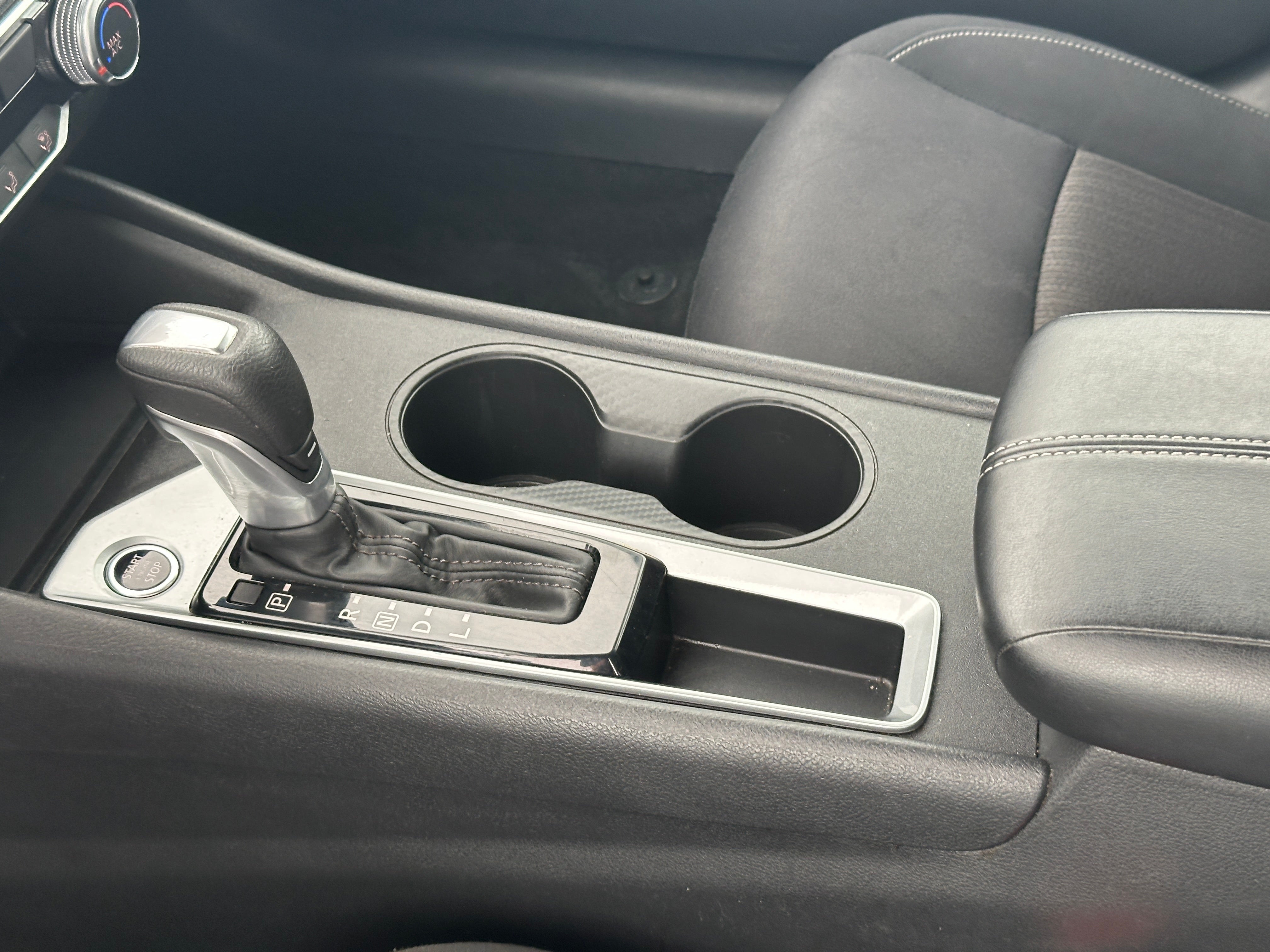 2025 Nissan Altima SV - Photo 16
