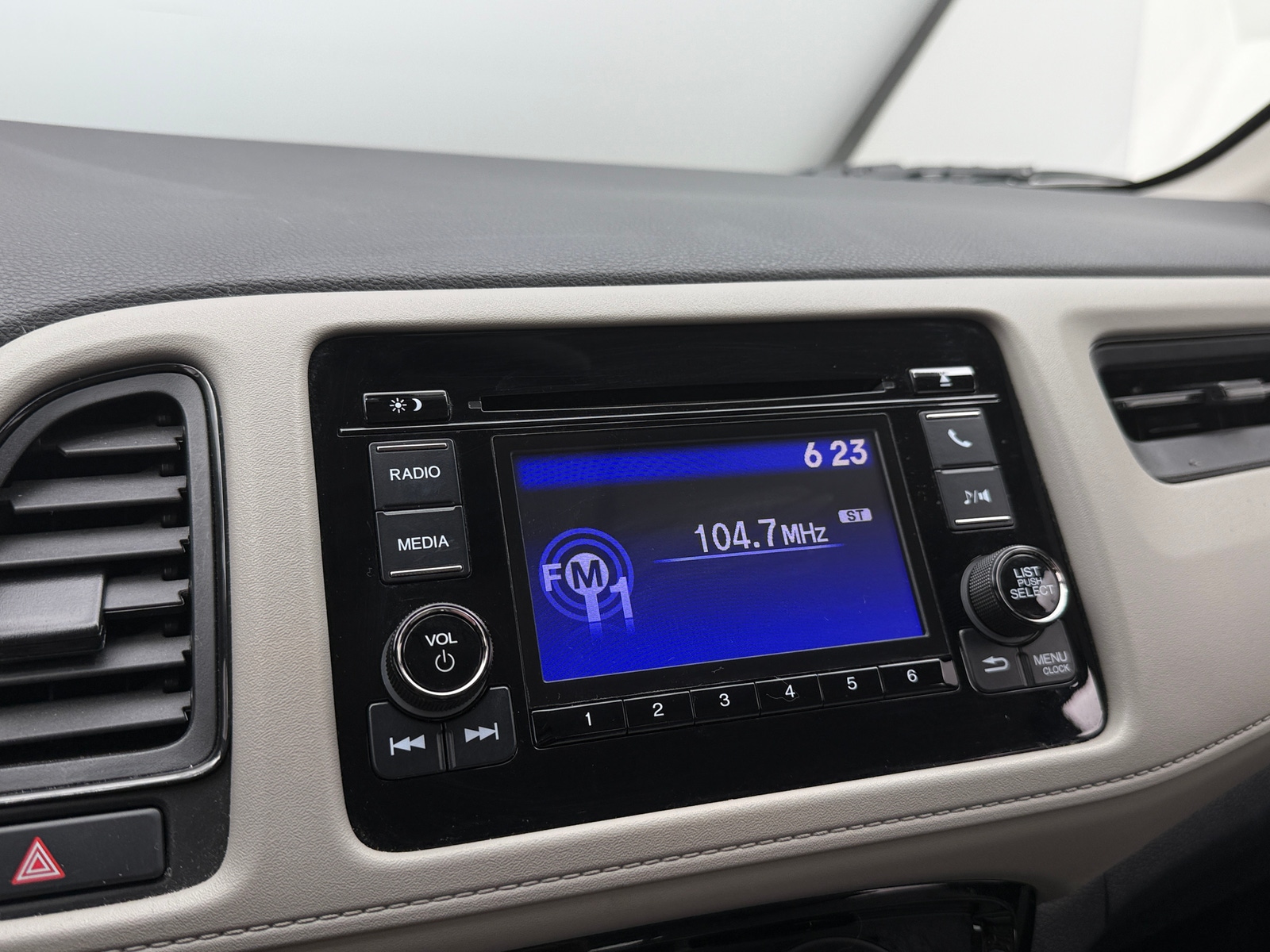 Thumbnail: 2022 Honda HR-V - 4