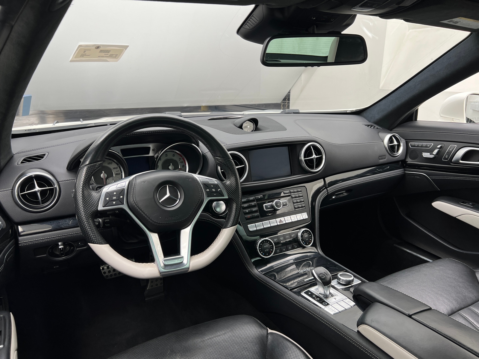 Thumbnail: 2015 Mercedes-Benz SL-Class - 2