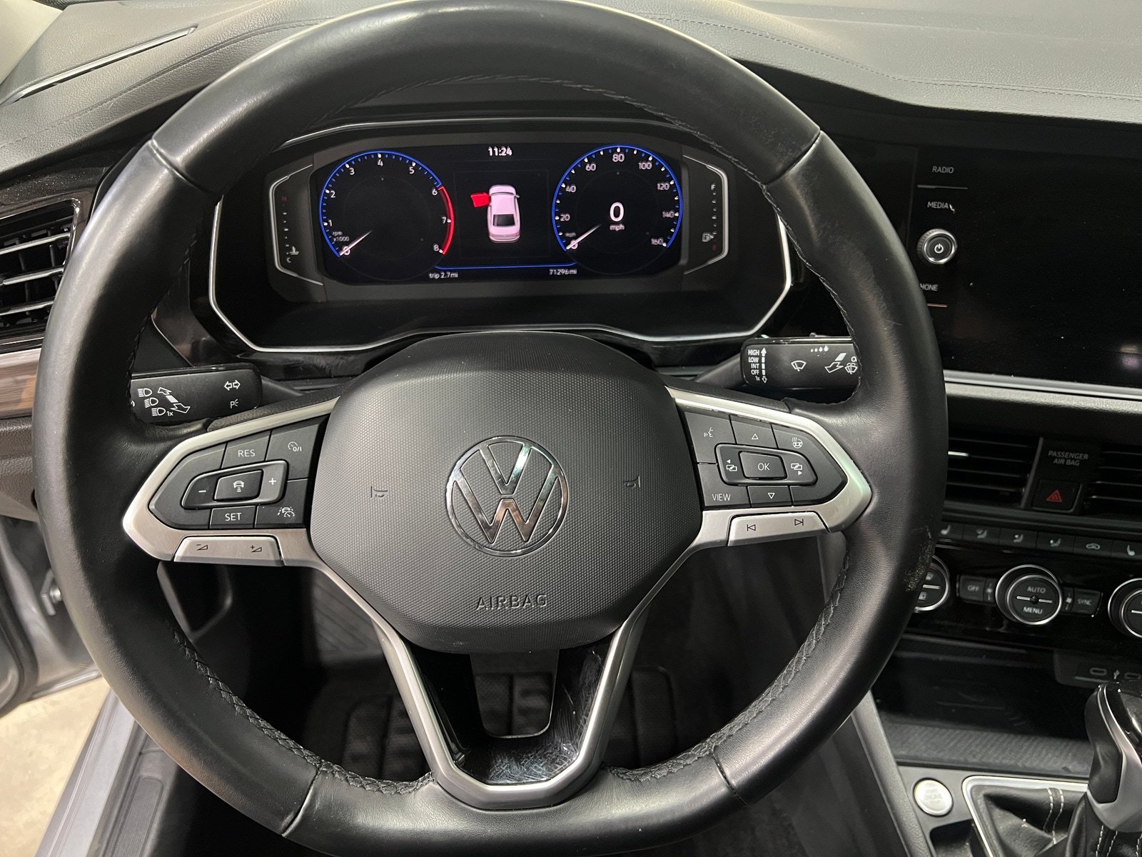 Thumbnail: 2022 Volkswagen Jetta - 5