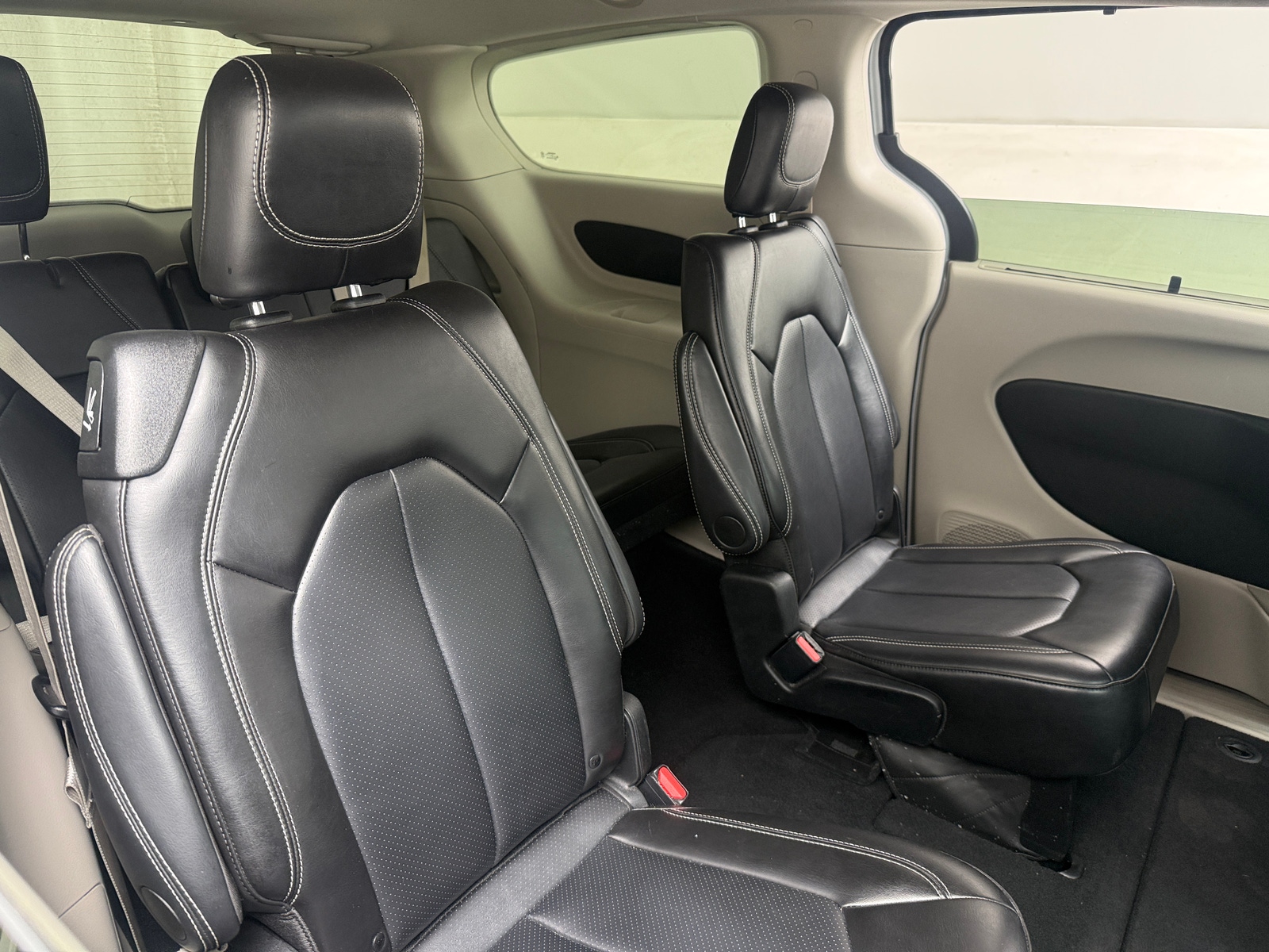 Thumbnail: 2024 Chrysler Pacifica - 5