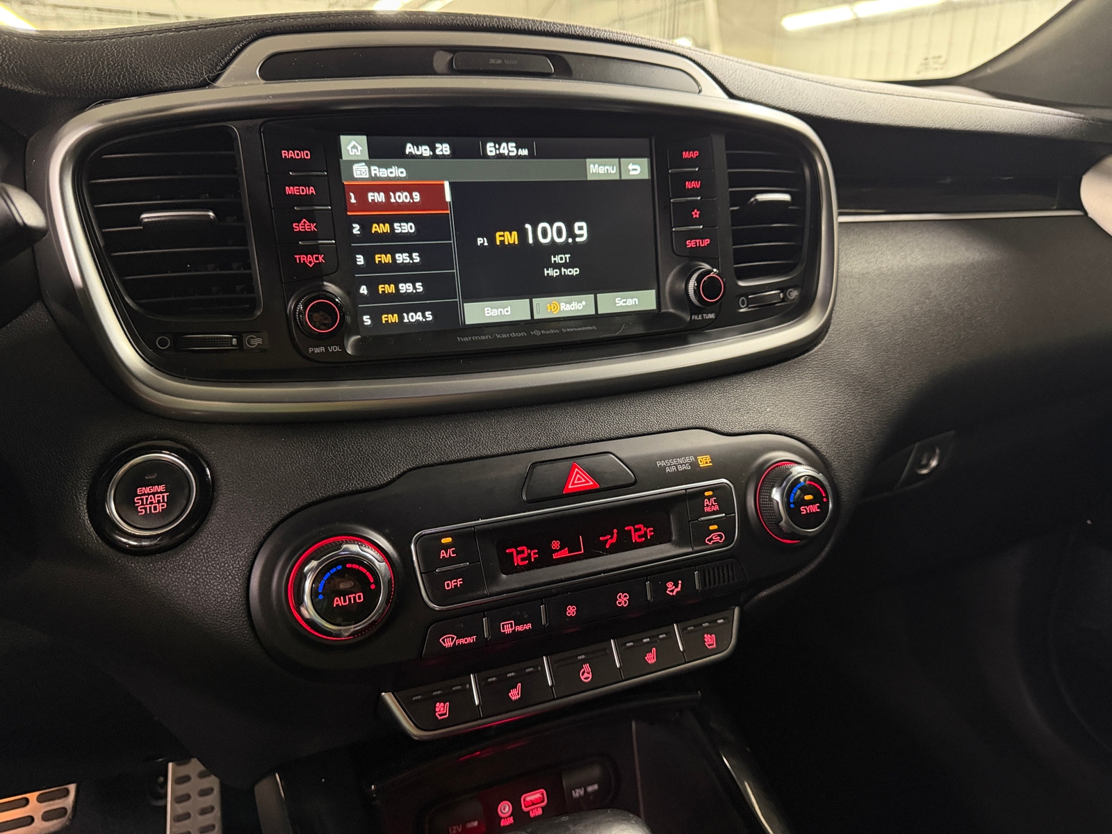 Thumbnail: 2019 Kia Sorento - 3