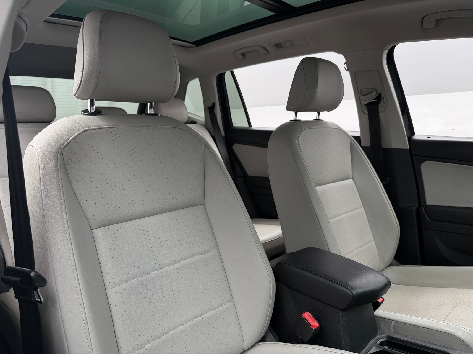 Thumbnail: 2019 Volkswagen Tiguan - 2