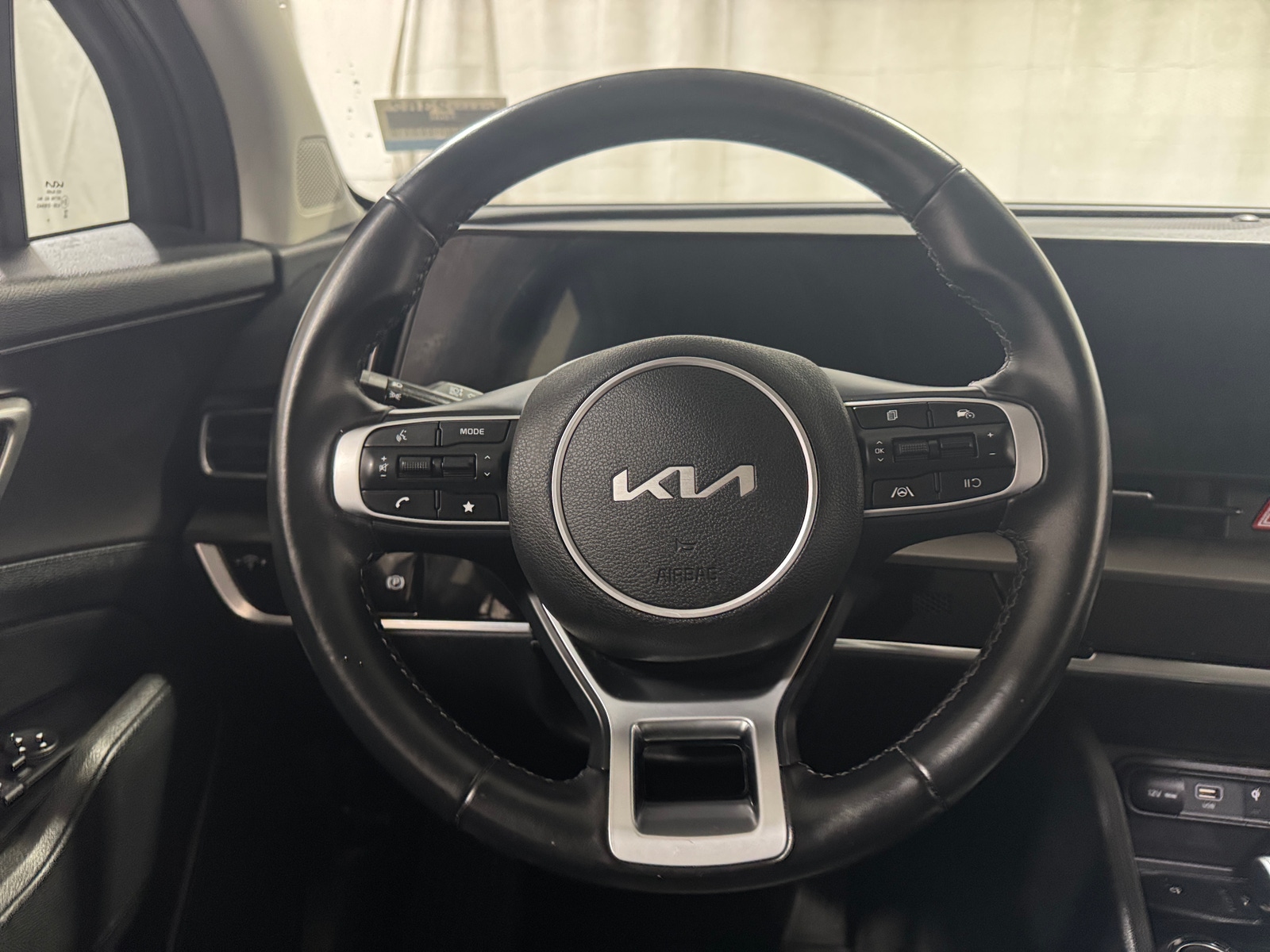 Thumbnail: 2024 Kia Sportage - 4