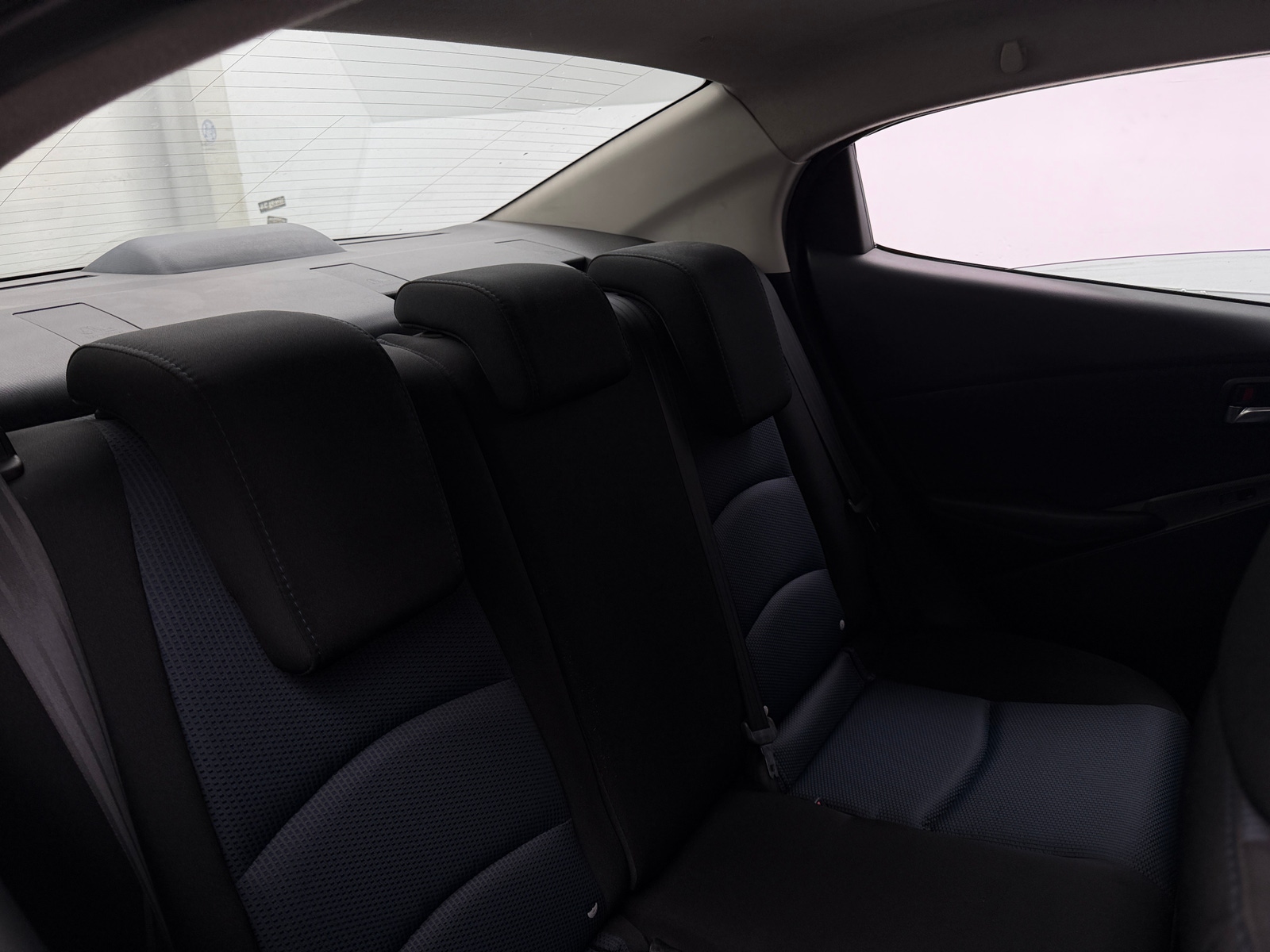 Thumbnail: 2018 Toyota Yaris iA - 6