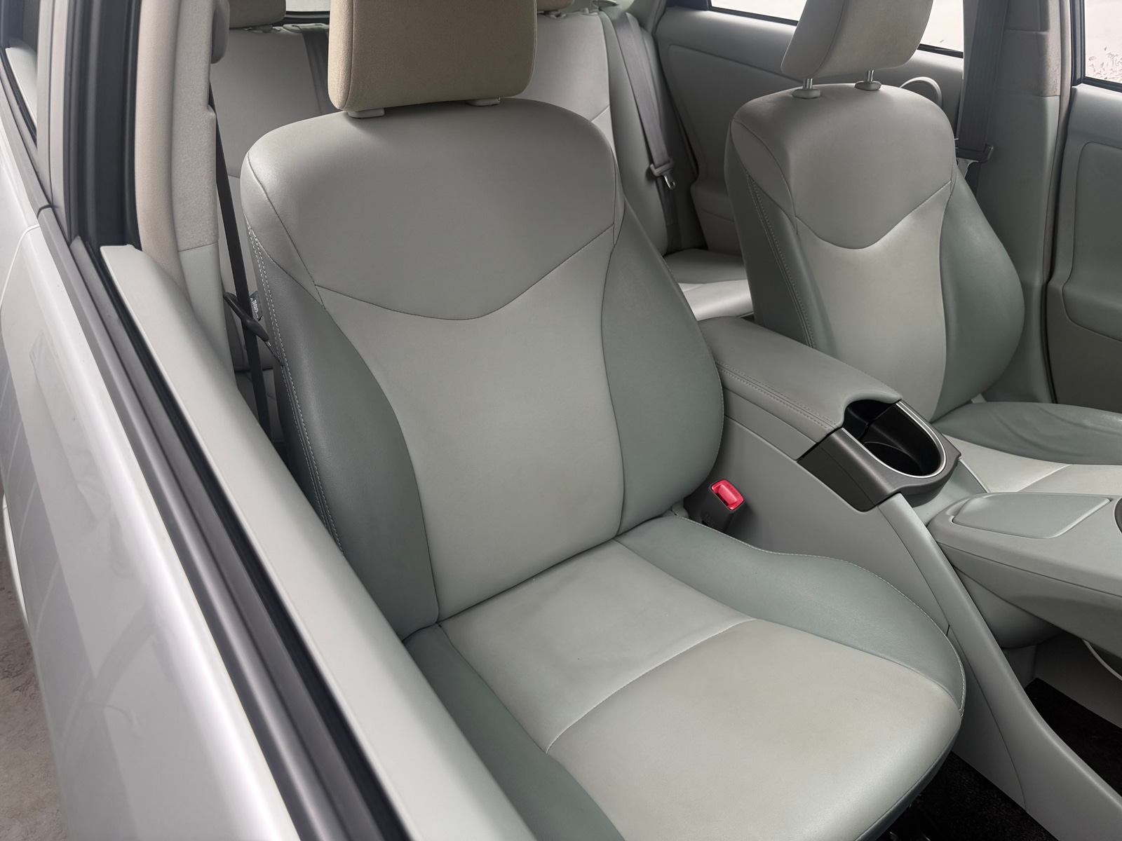 Thumbnail: 2013 Toyota Prius - 2