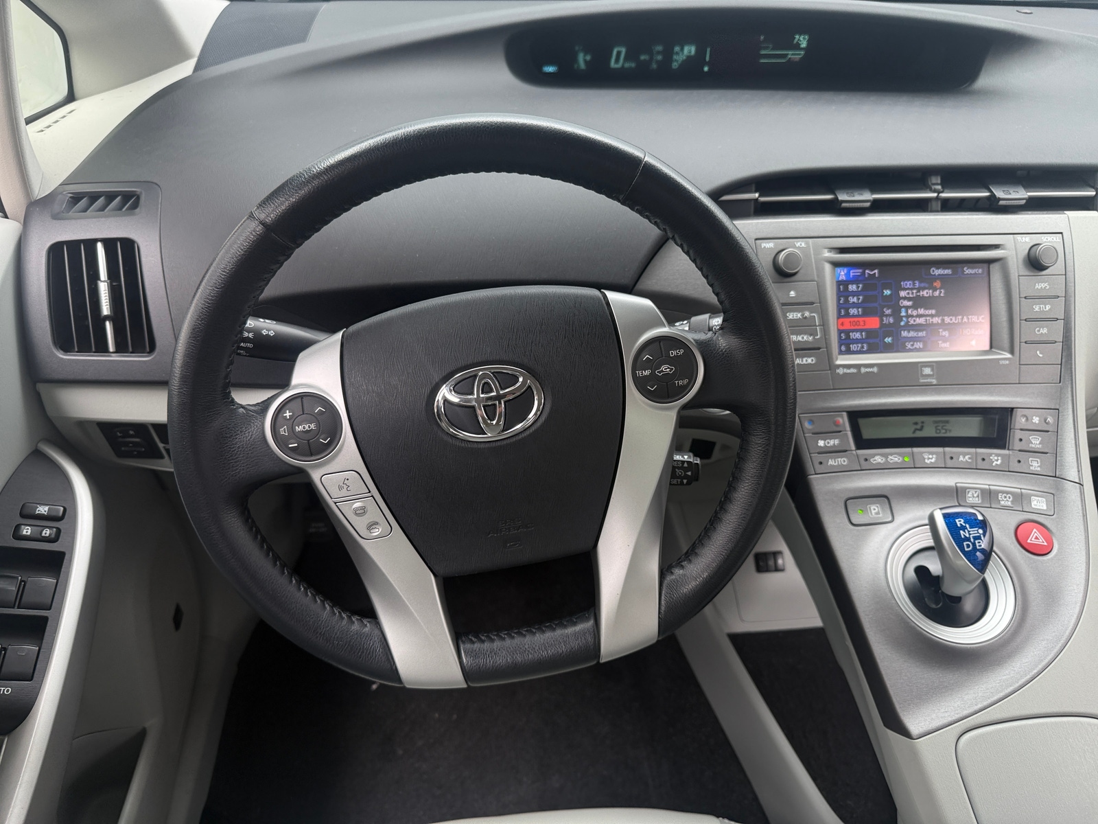 Thumbnail: 2013 Toyota Prius - 5