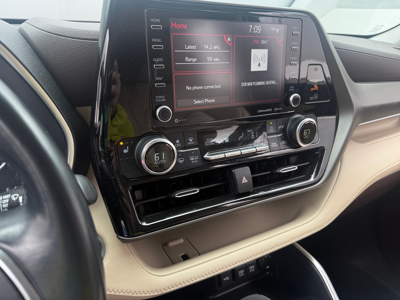 Thumbnail: 2020 Toyota Highlander - 4