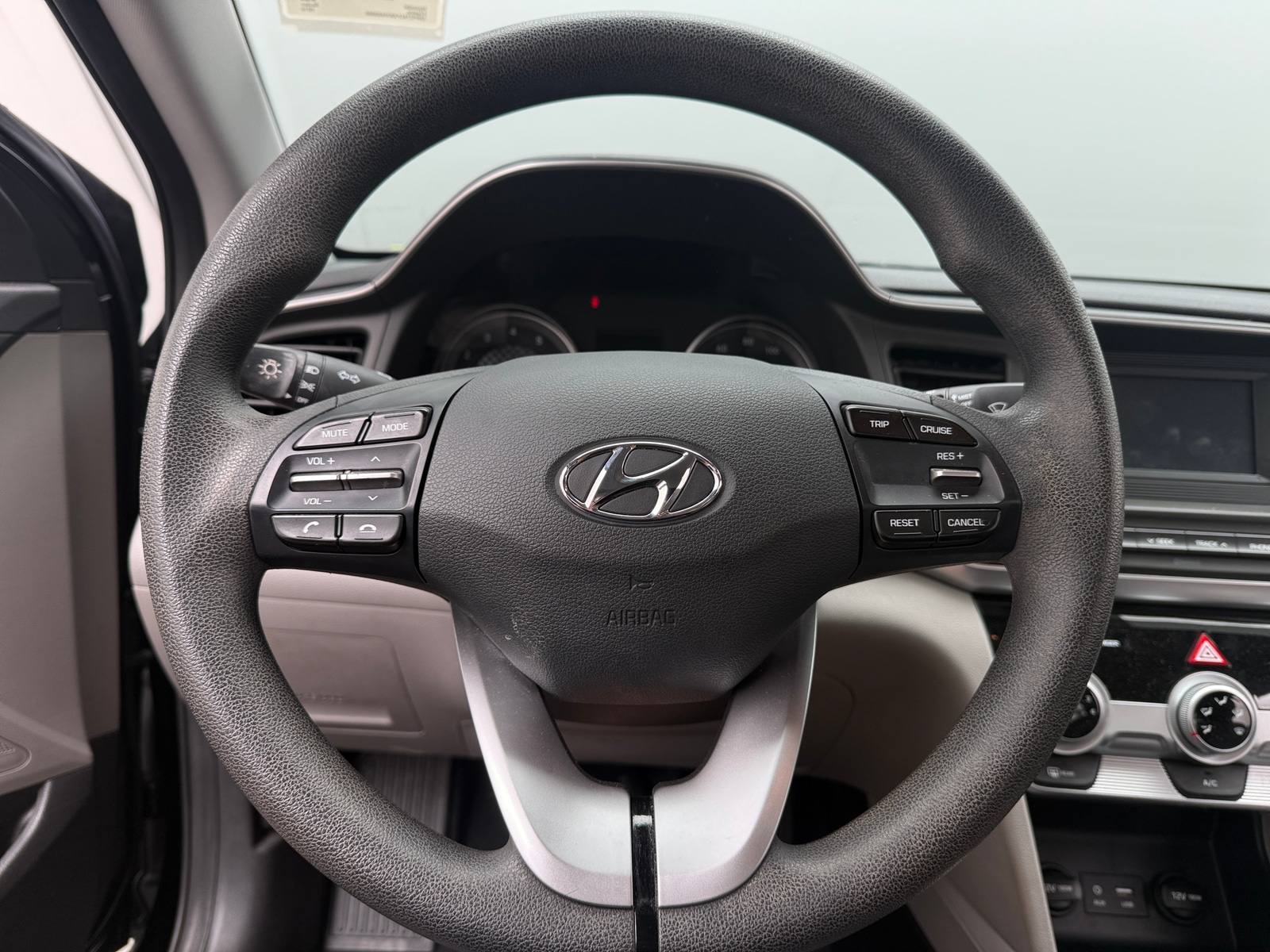 Thumbnail: 2019 Hyundai Elantra - 5