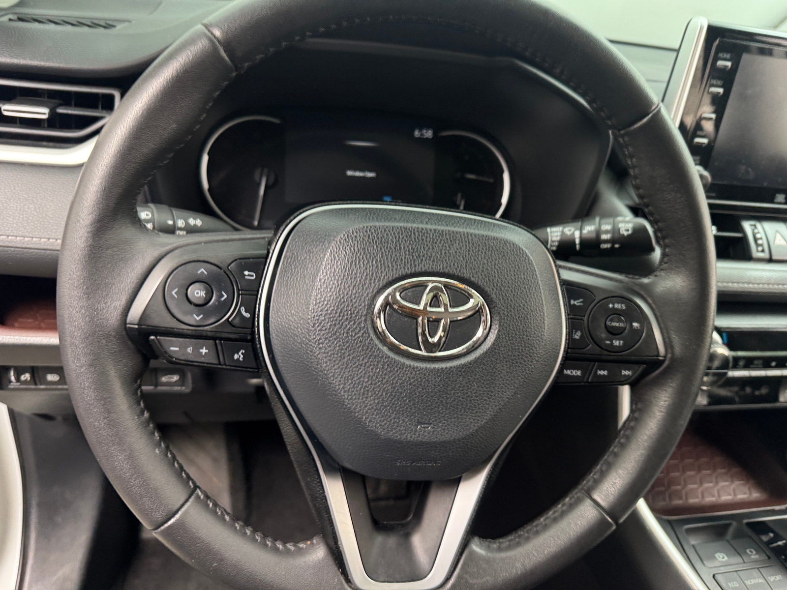 Thumbnail: 2021 Toyota RAV4 - 4