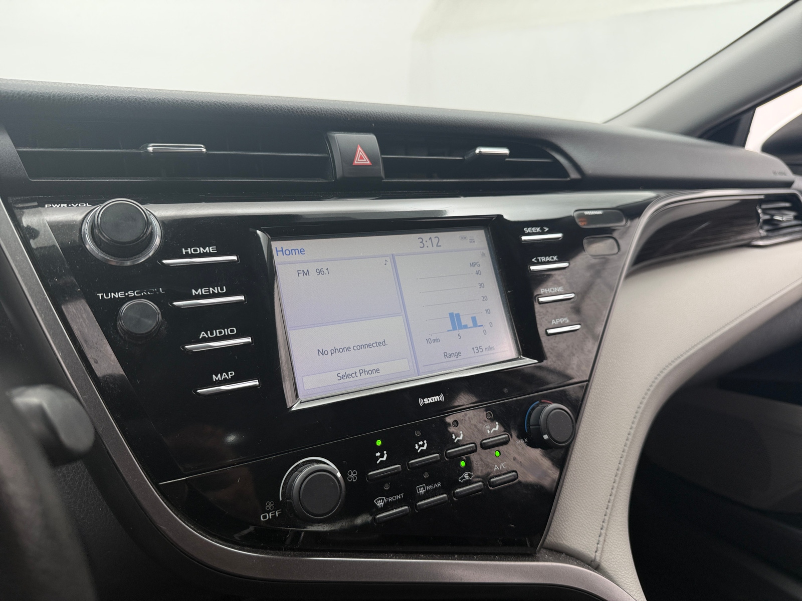 Thumbnail: 2020 Toyota Camry - 4