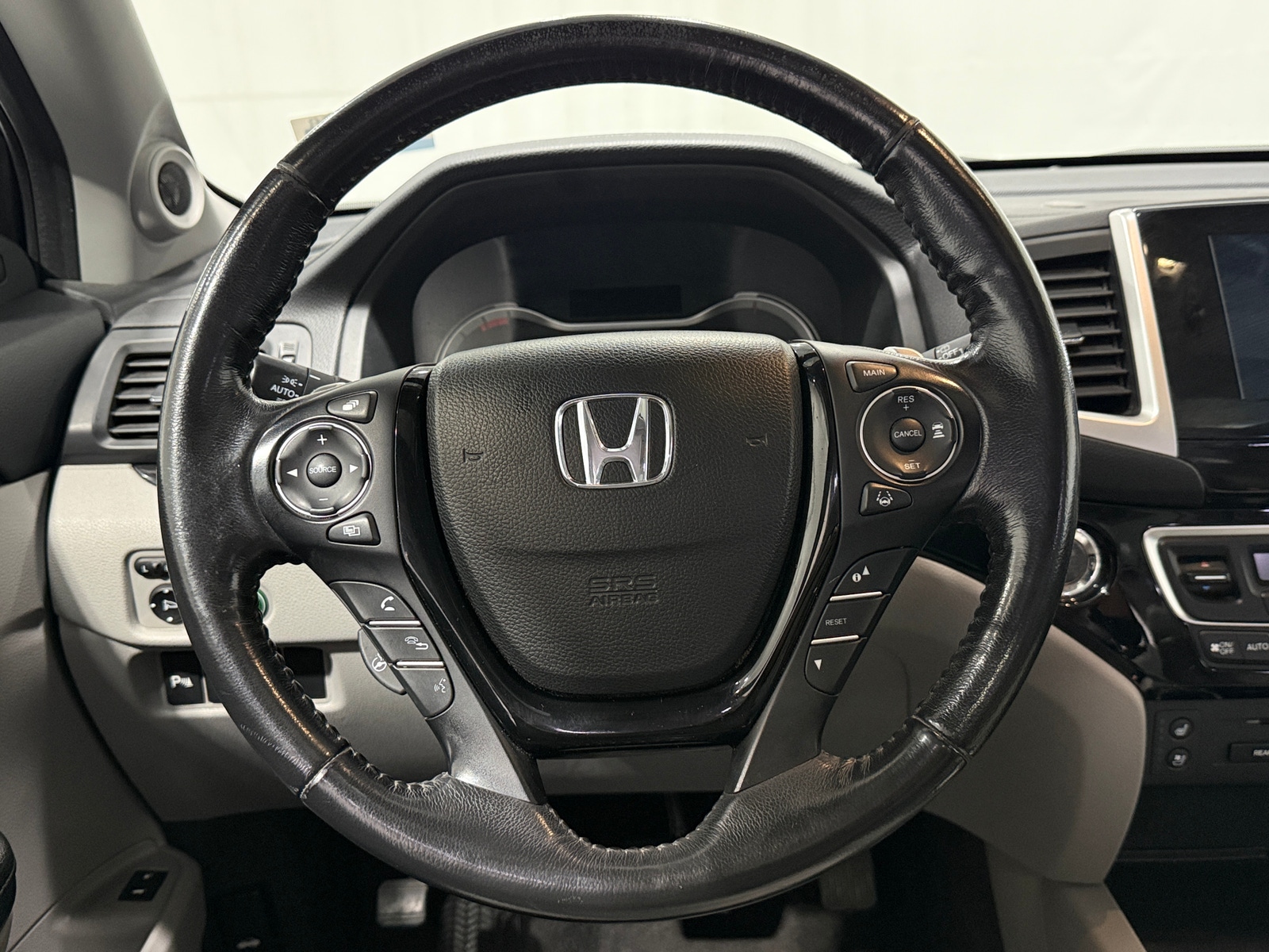 Thumbnail: 2016 Honda Pilot - 5