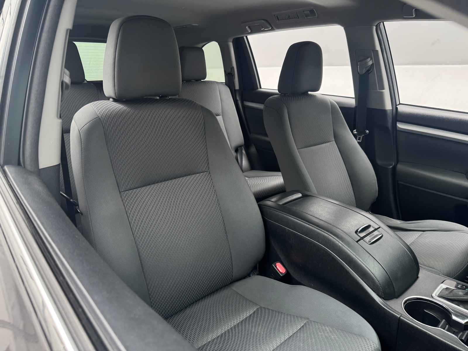 Thumbnail: 2017 Toyota Highlander - 2