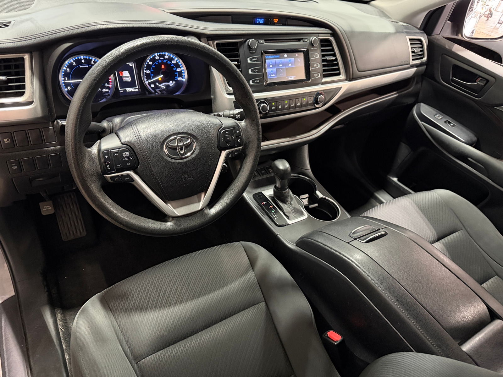 Thumbnail: 2017 Toyota Highlander - 3