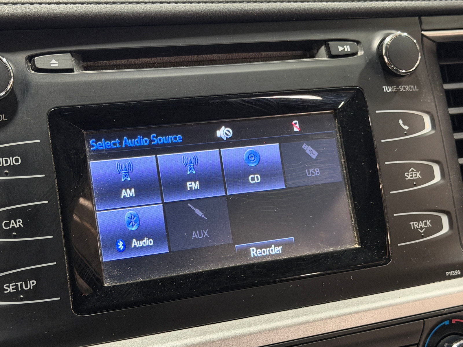 Thumbnail: 2017 Toyota Highlander - 4