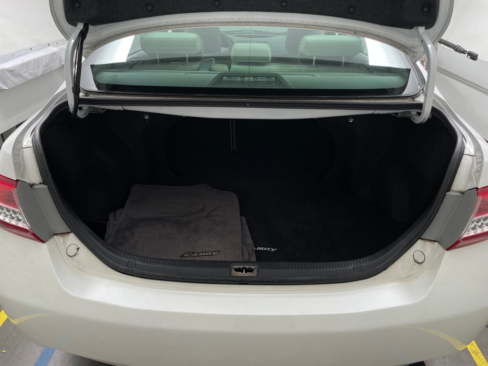 Thumbnail: 2011 Toyota Camry - 7