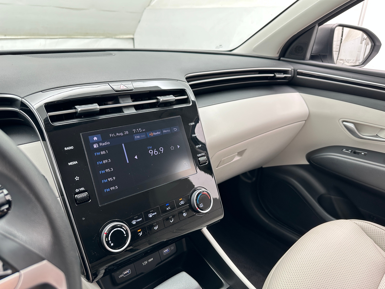 Thumbnail: 2024 Hyundai Tucson - 4