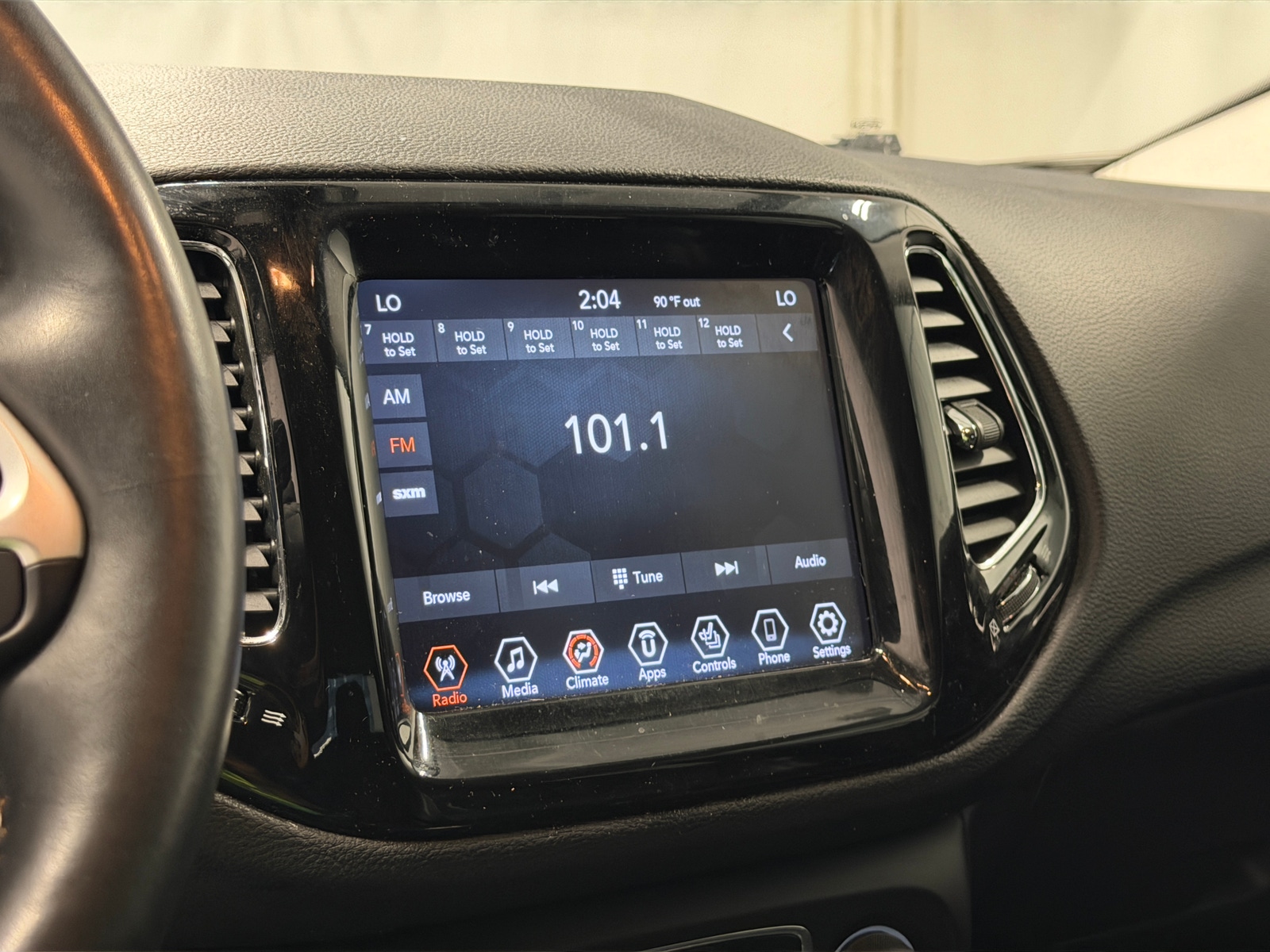 Thumbnail: 2019 Jeep Compass - 3