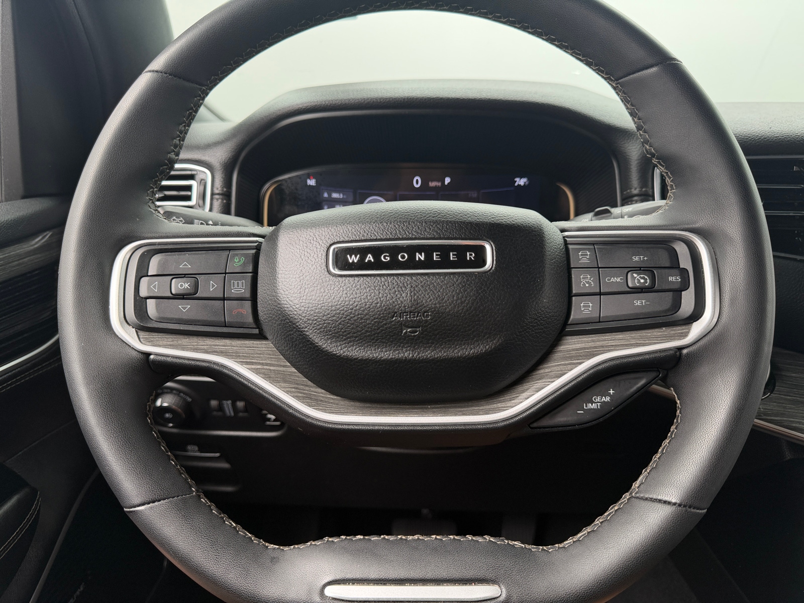 Thumbnail: 2024 Jeep Wagoneer - 4
