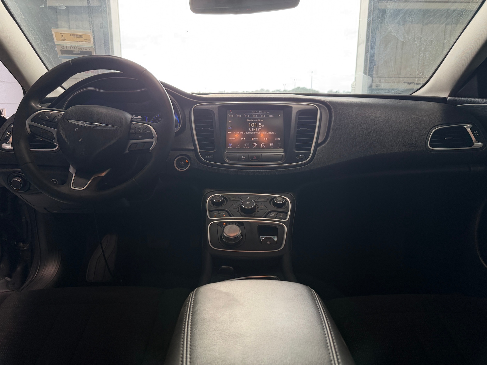 Thumbnail: 2015 Chrysler 200 - 3