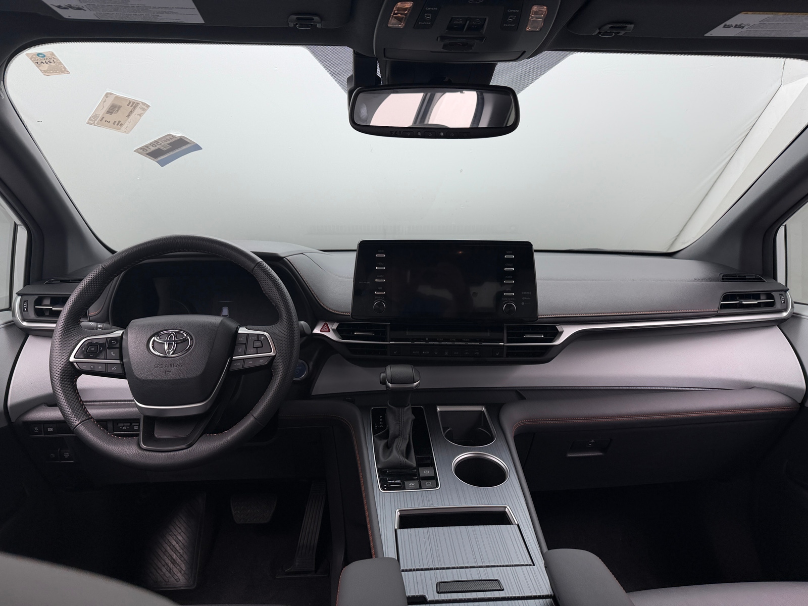Thumbnail: 2024 Toyota Sienna - 2